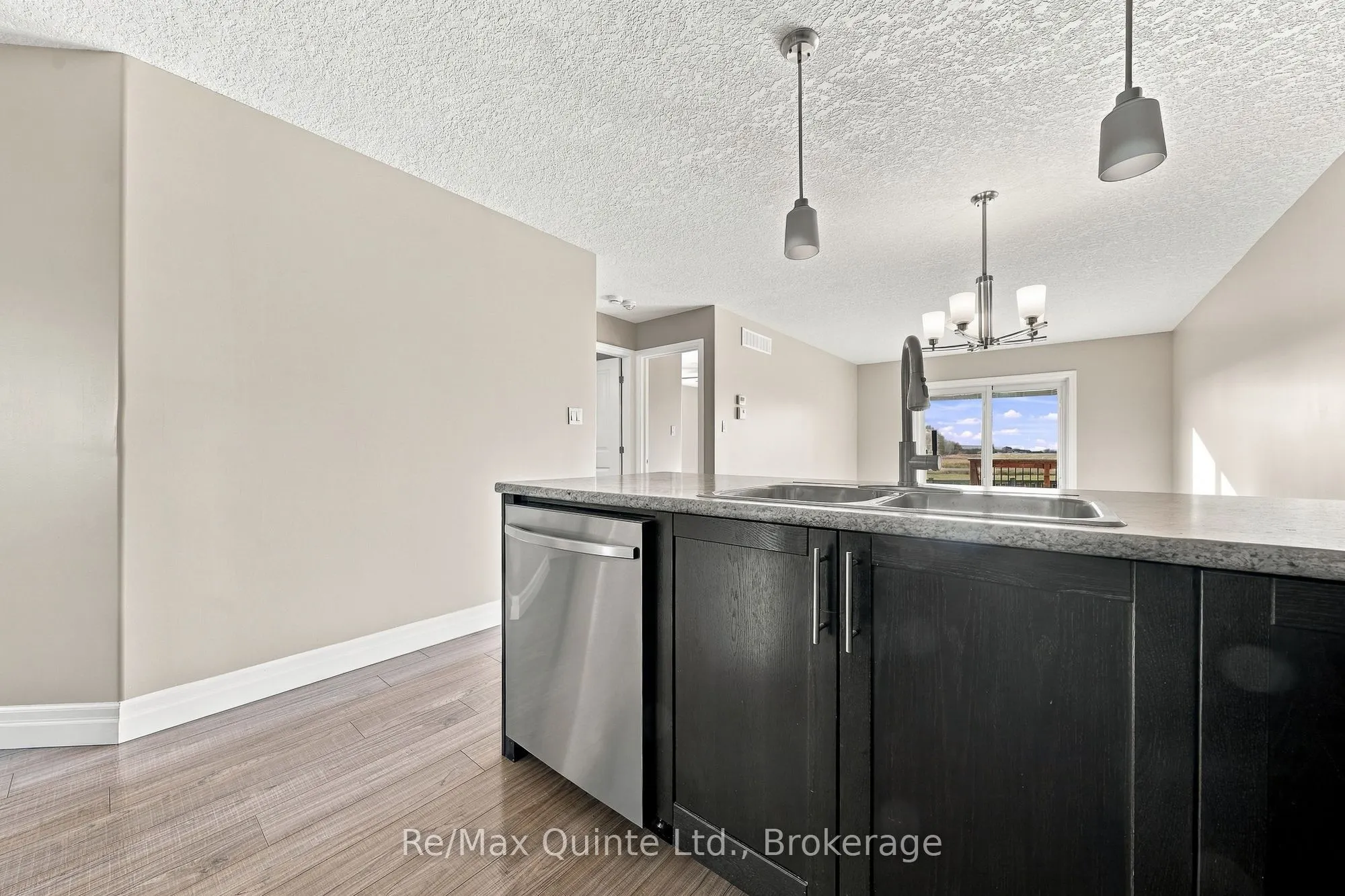 32 Cortland Crescent