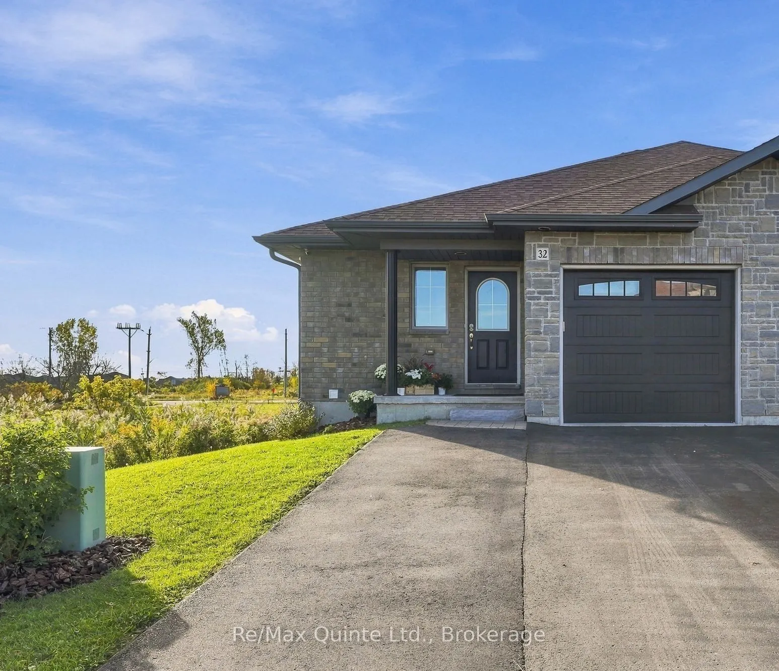 32 Cortland Crescent
