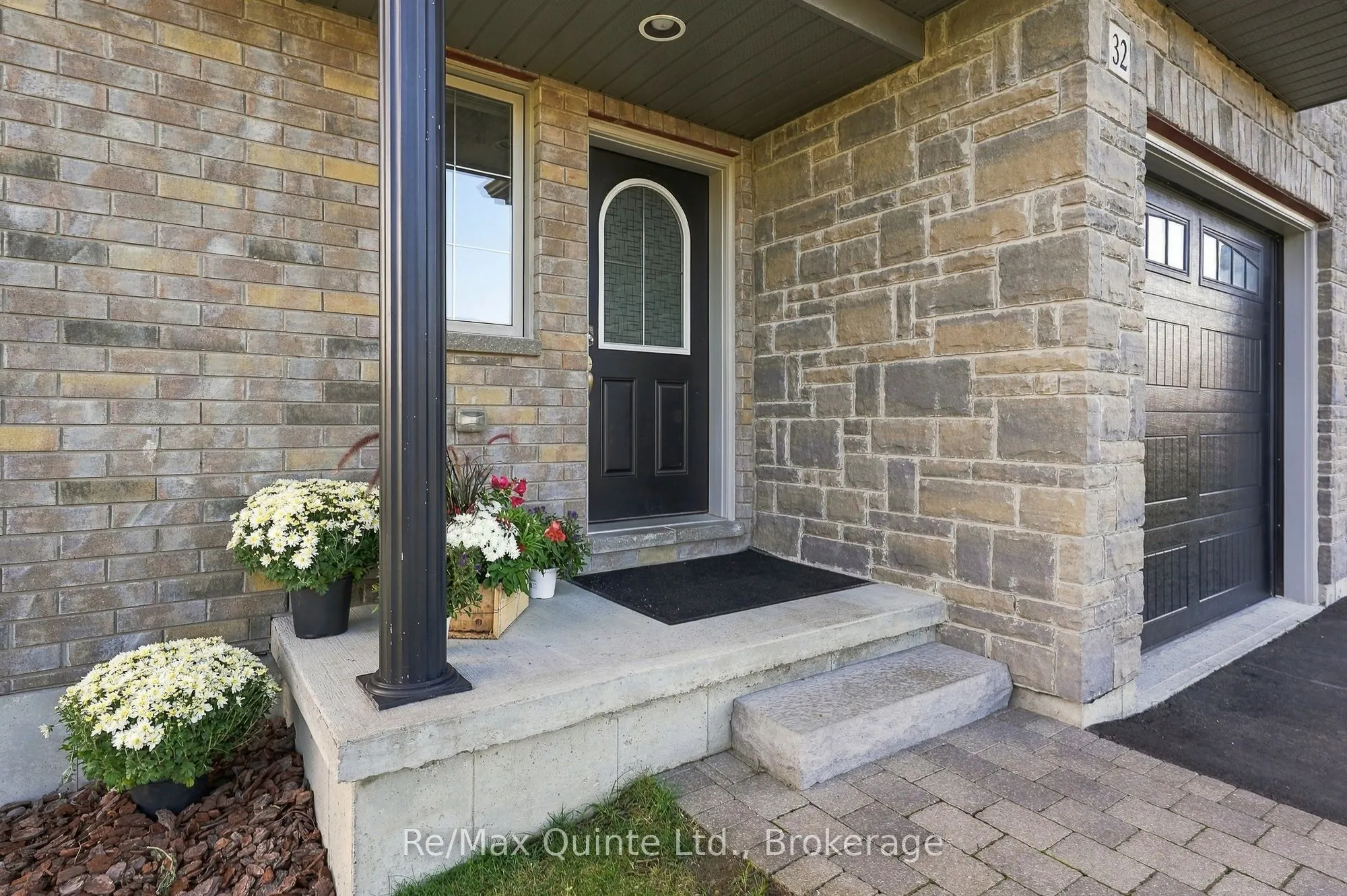 32 Cortland Crescent