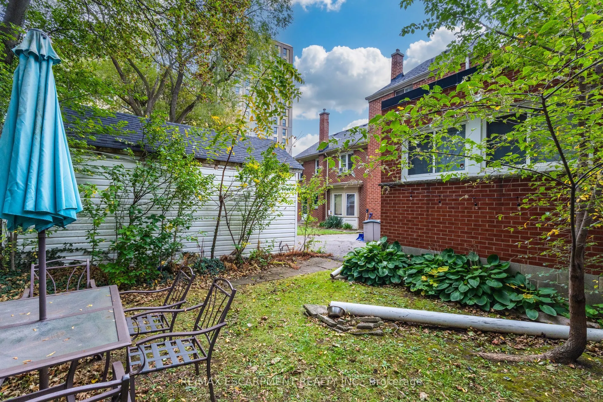 27 Forsyth Avenue S