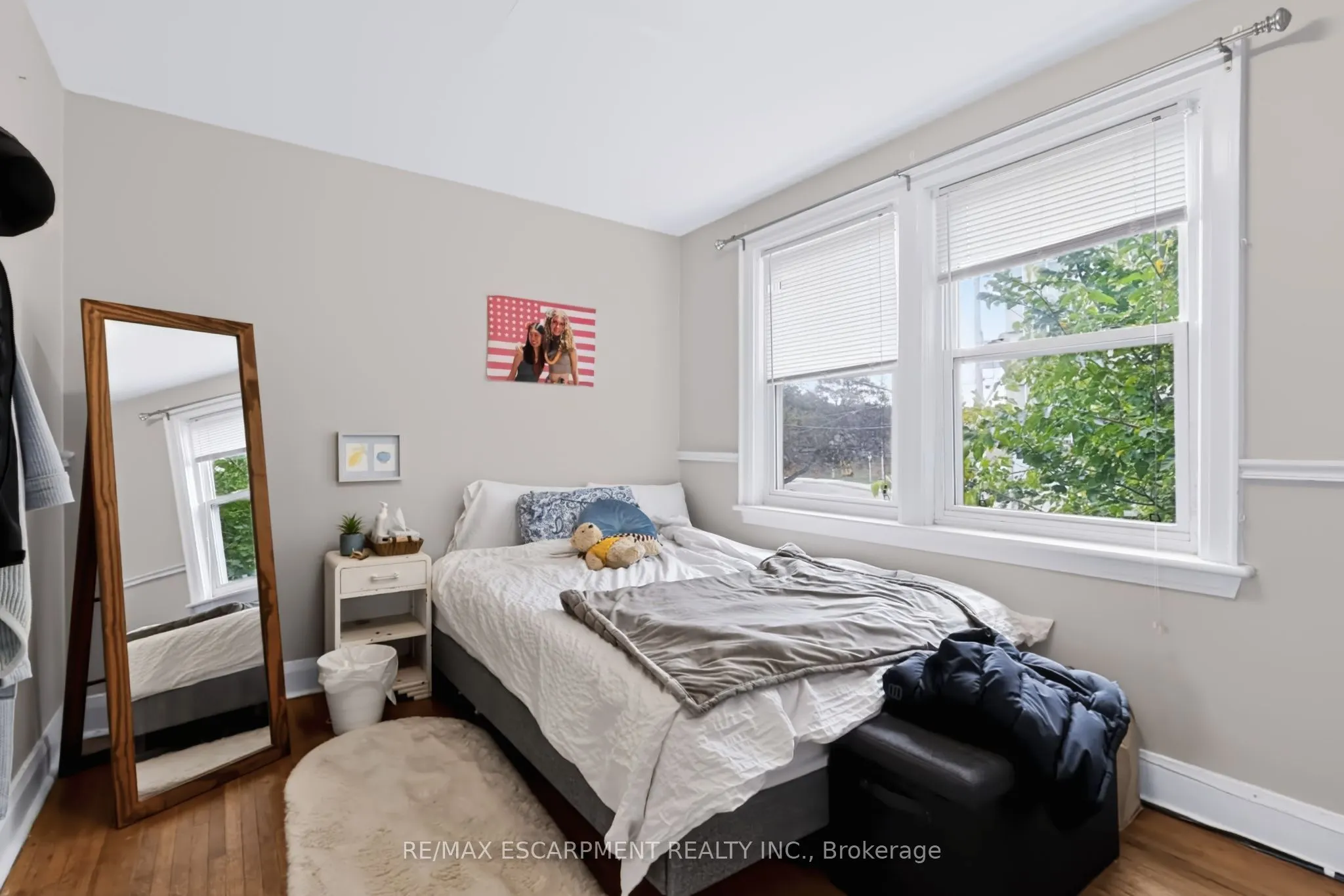 27 Forsyth Avenue S