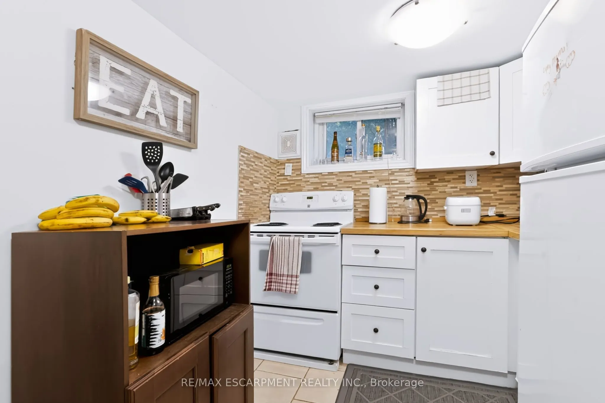 23 Forsyth Avenue S