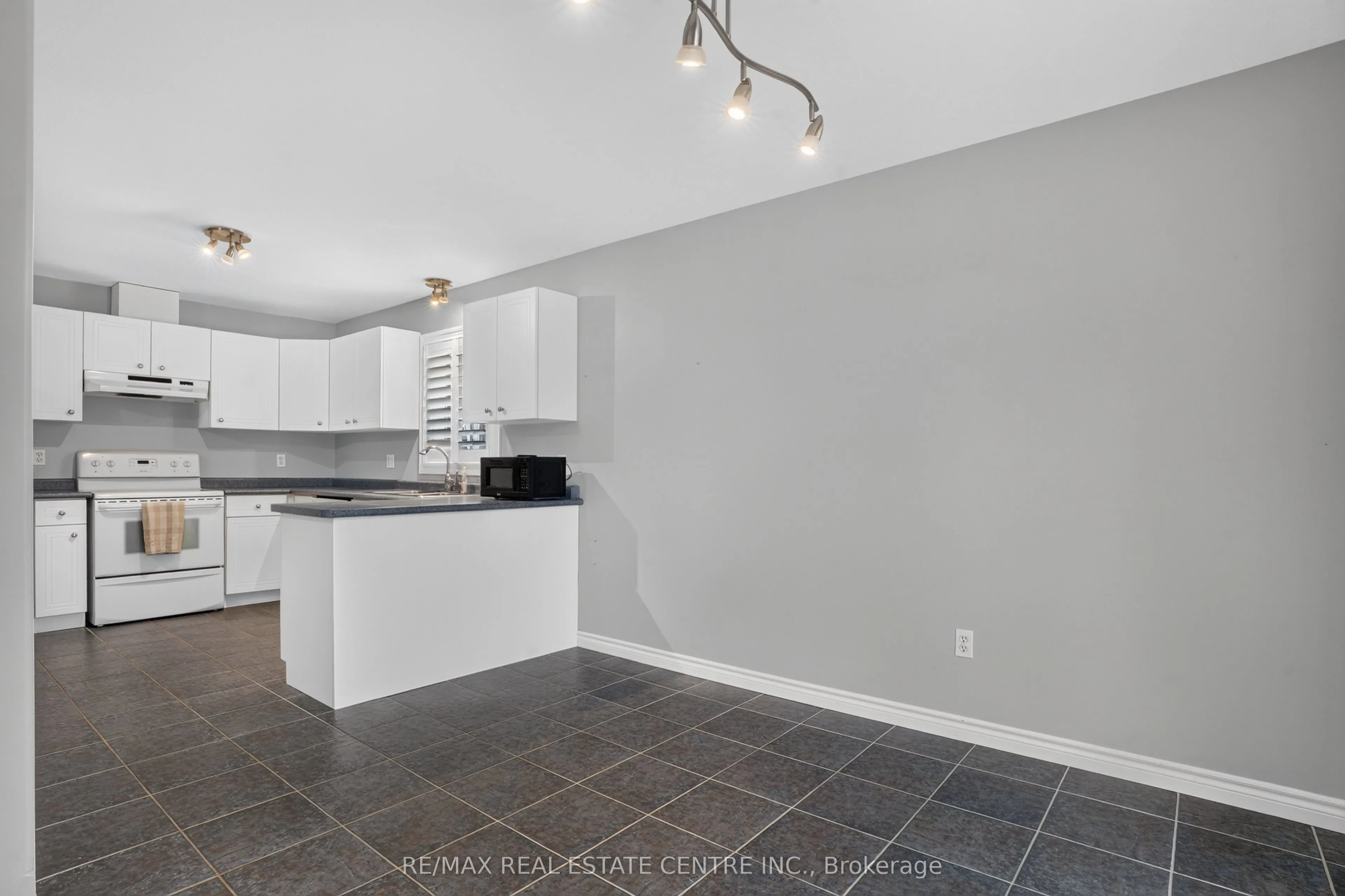 10 Pattison Place