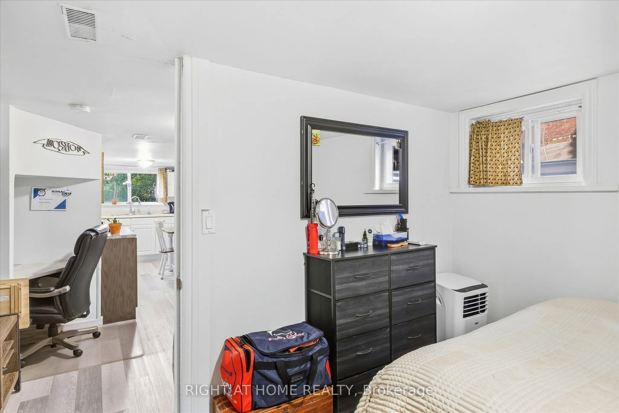 33 MELBOURNE Street W
