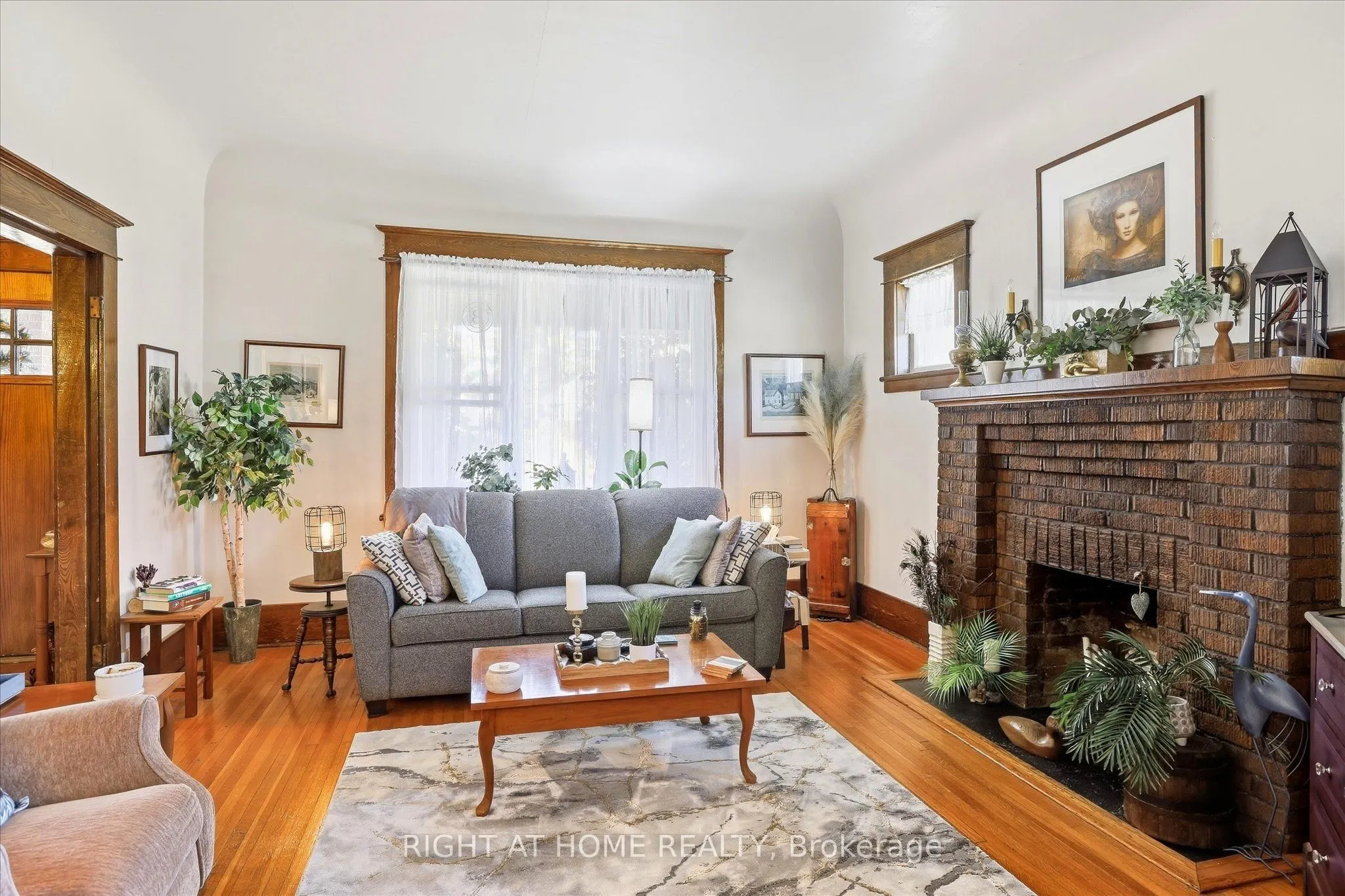 33 MELBOURNE Street W