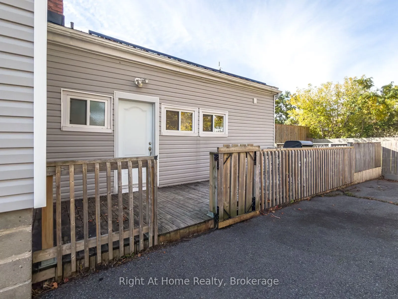 166 Catharine Street