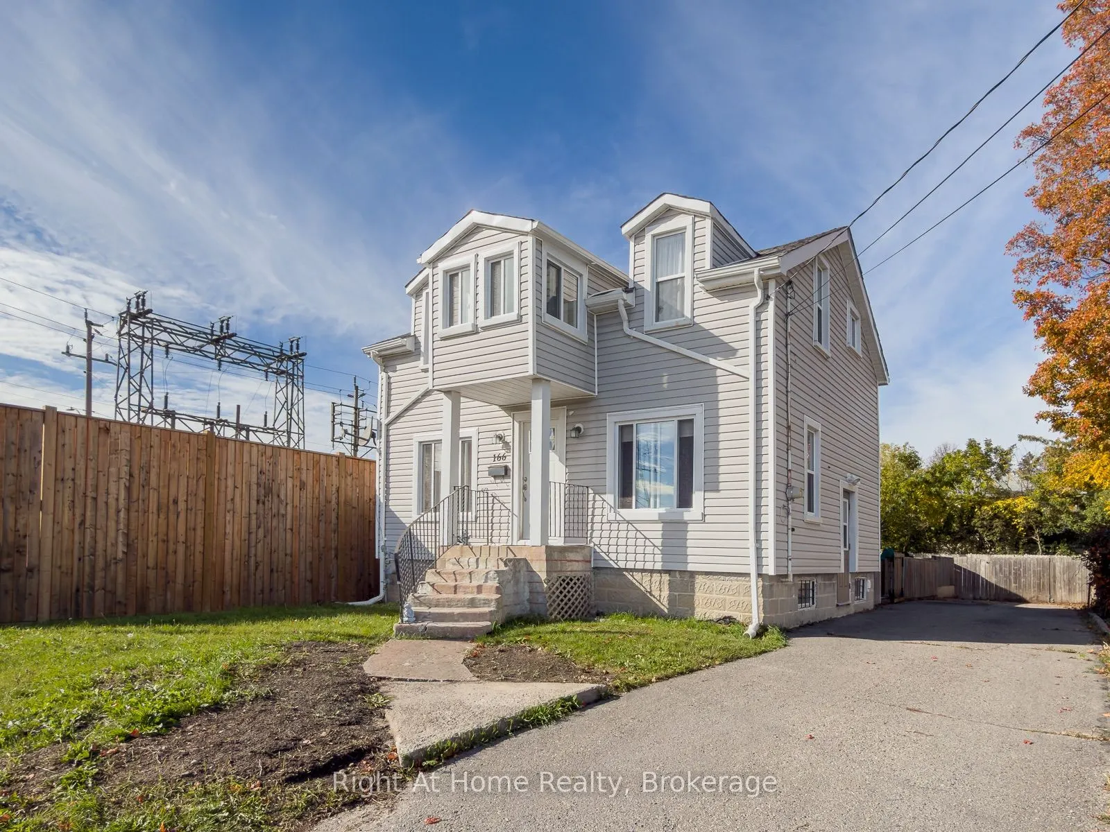 166 Catharine Street