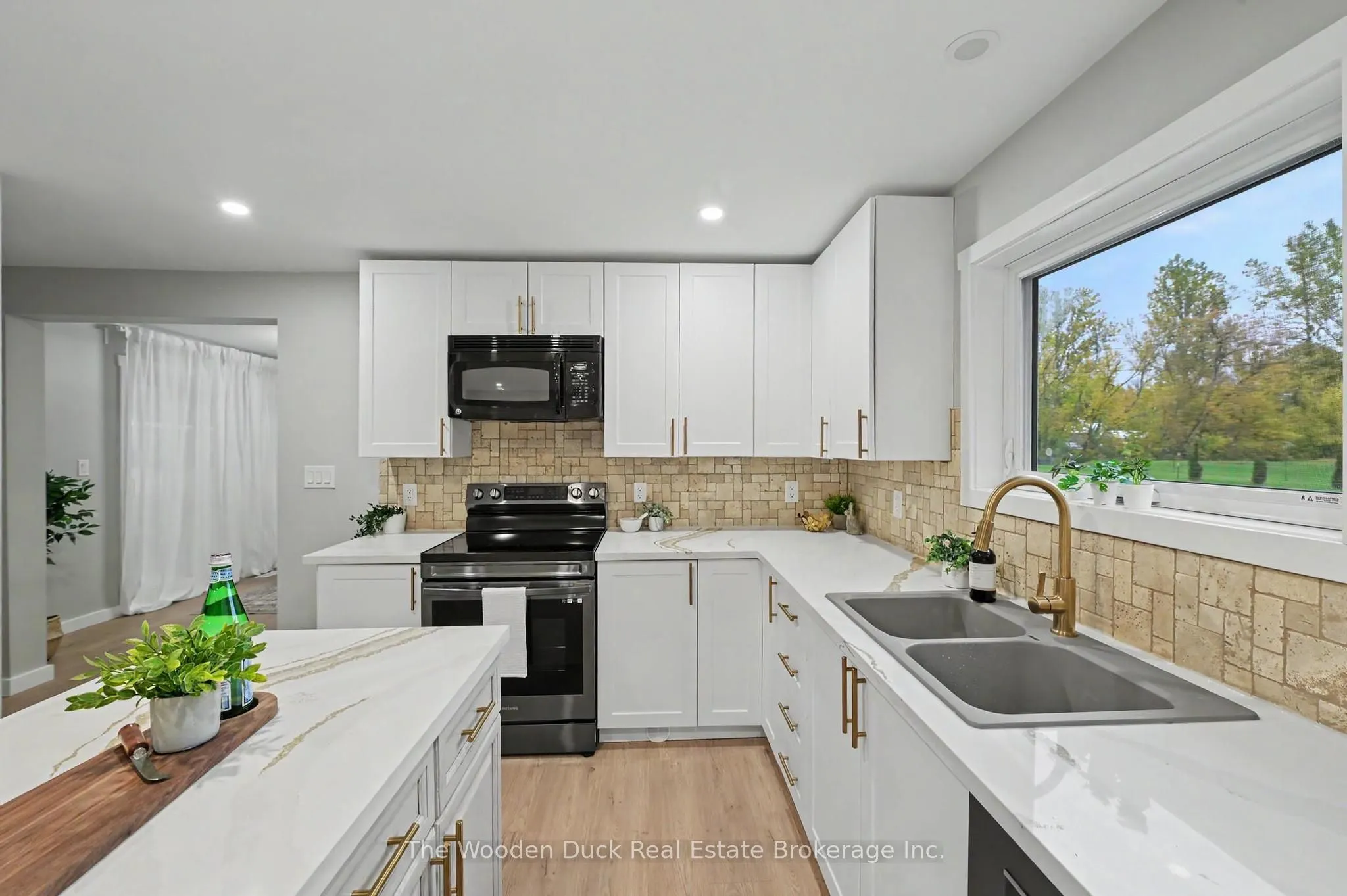 33 Victoria Street