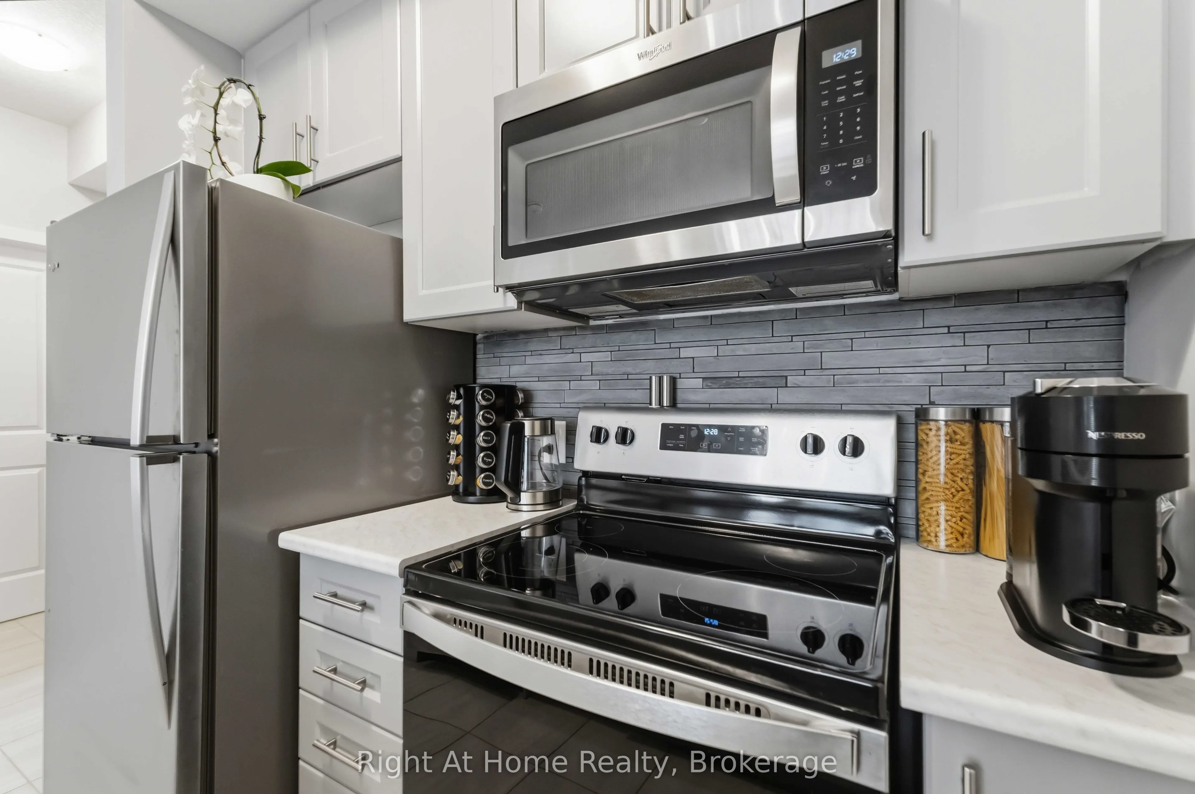 460 Dundas Street E #321
