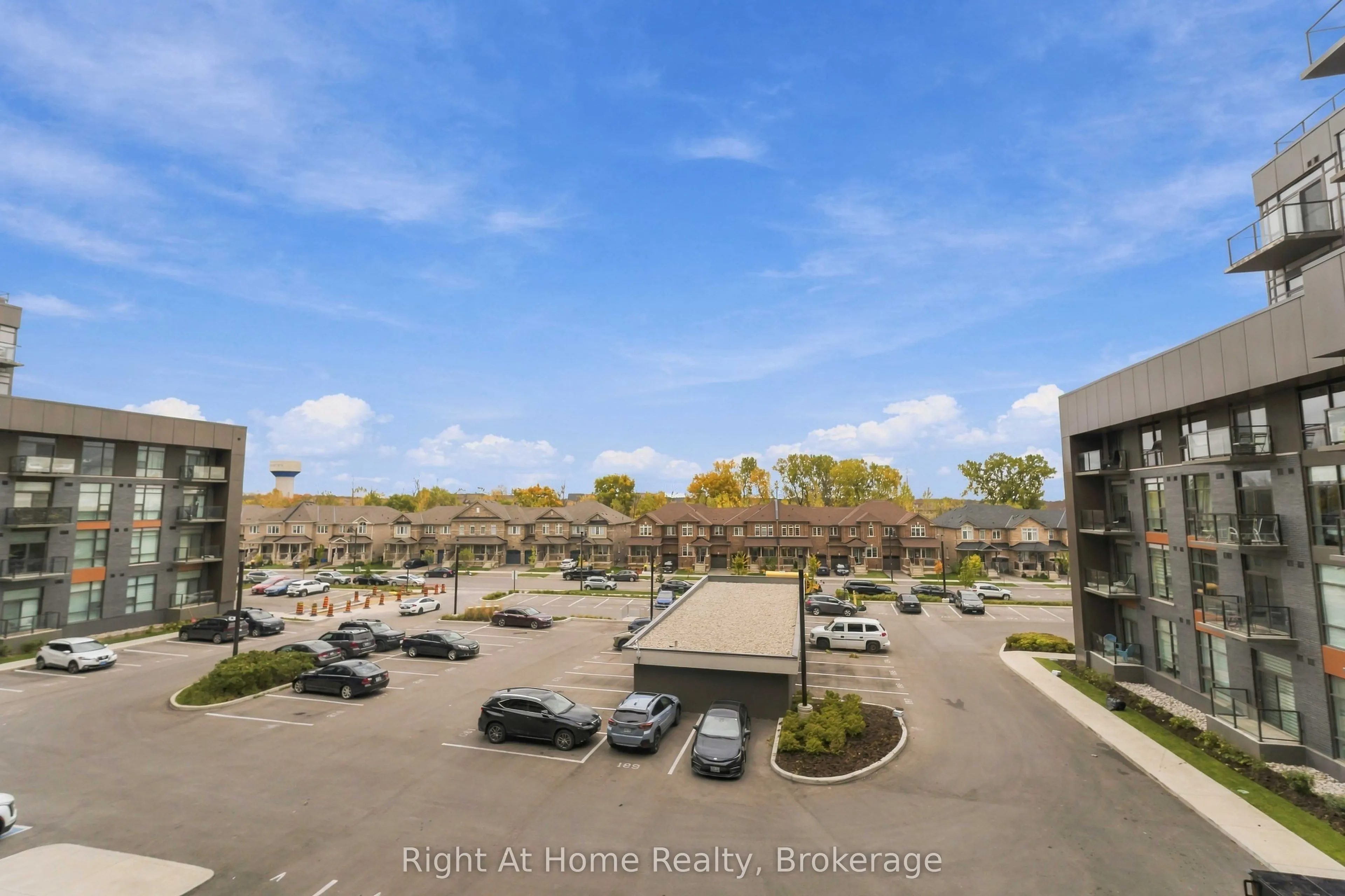 460 Dundas Street E #321