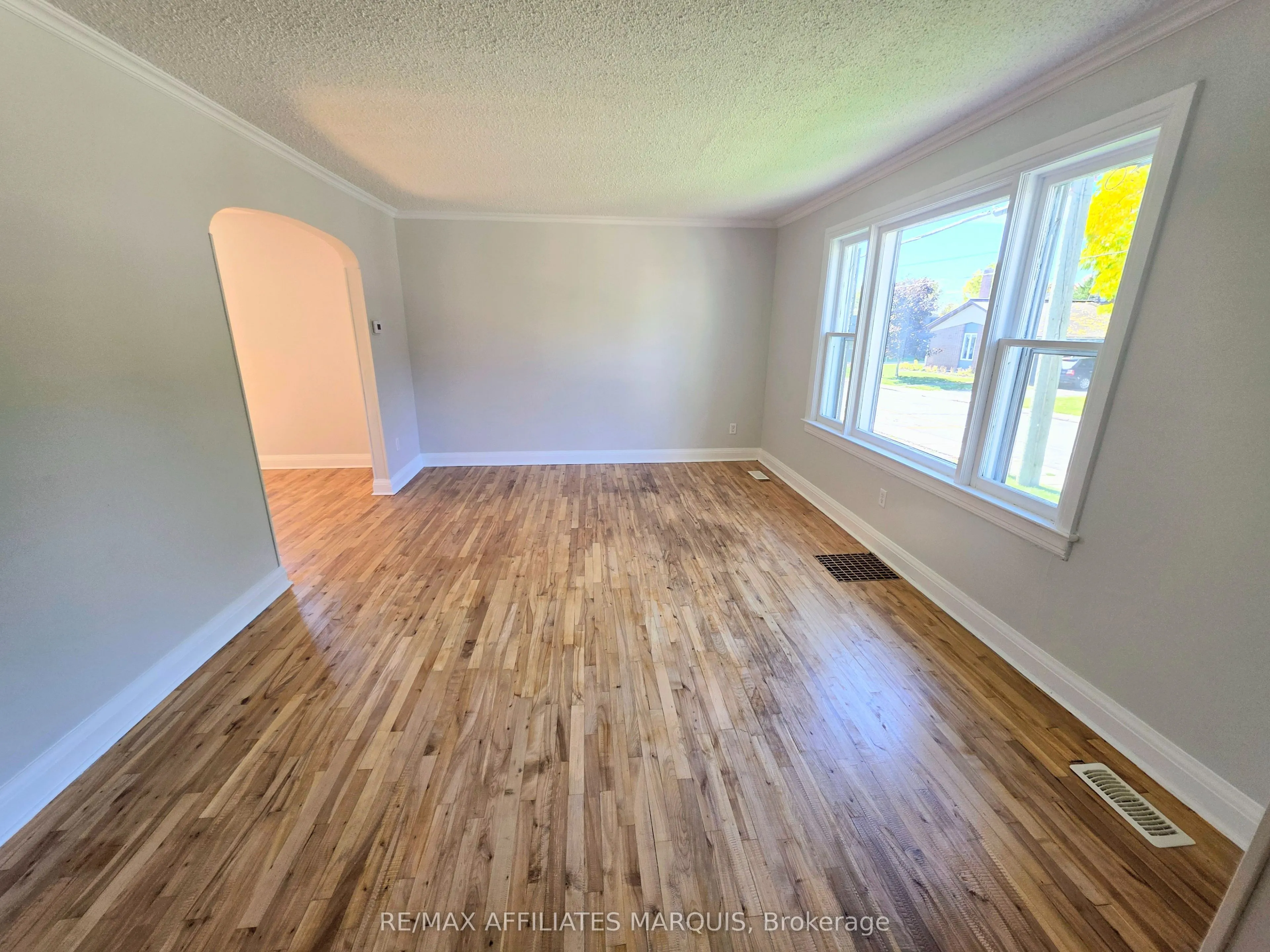17 MAPLE Avenue N