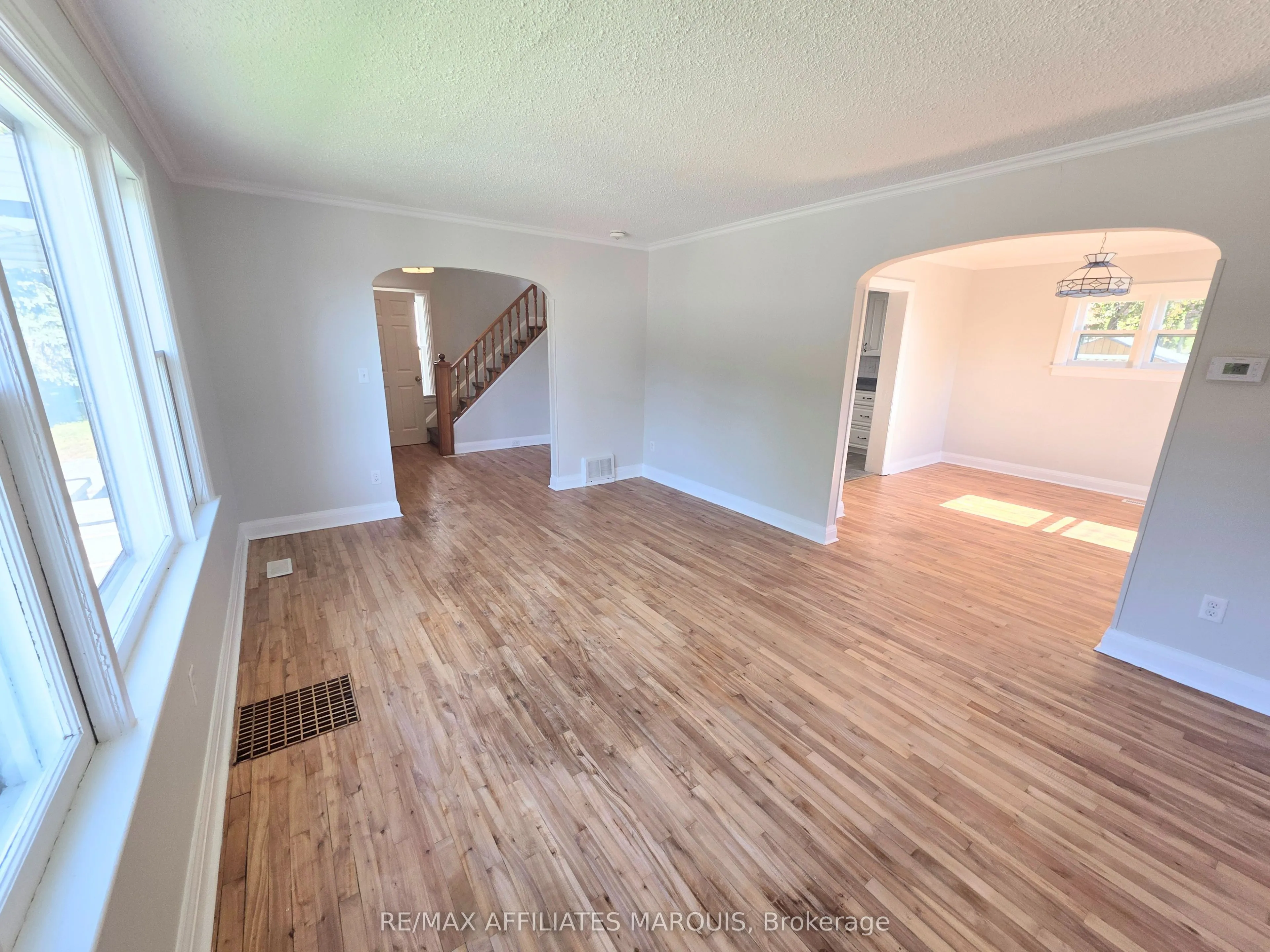 17 MAPLE Avenue N
