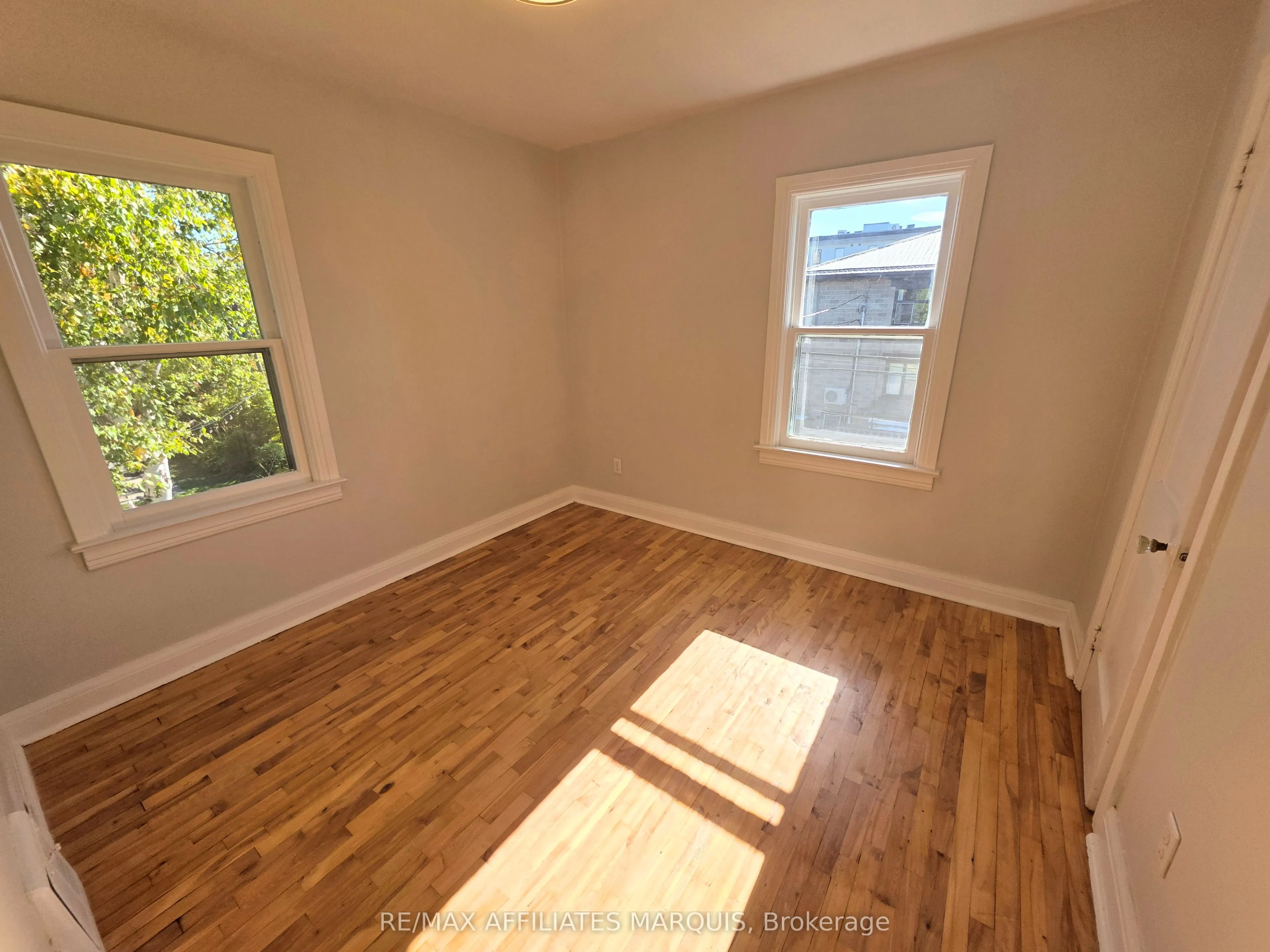 17 MAPLE Avenue N