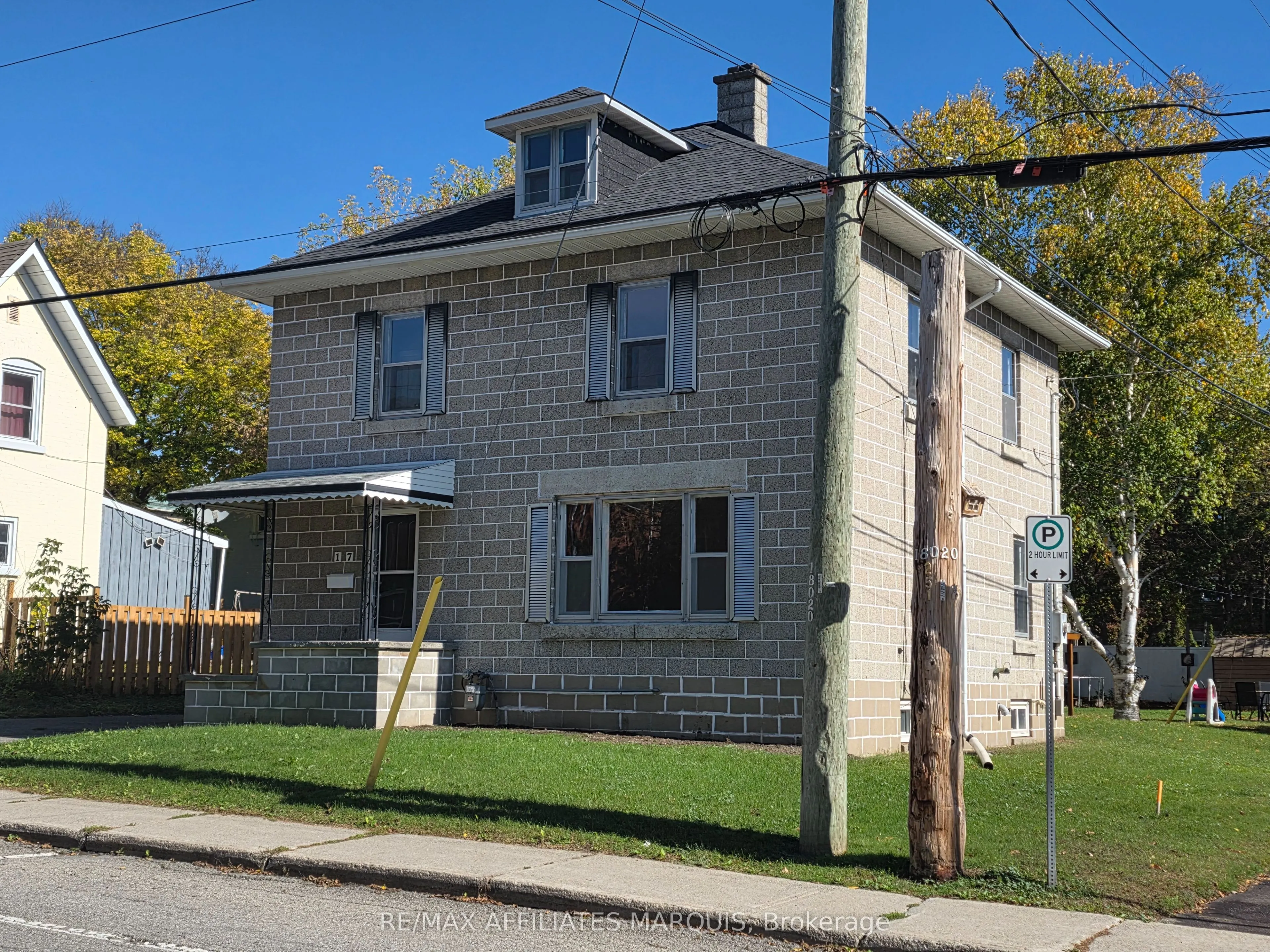 17 MAPLE Avenue N