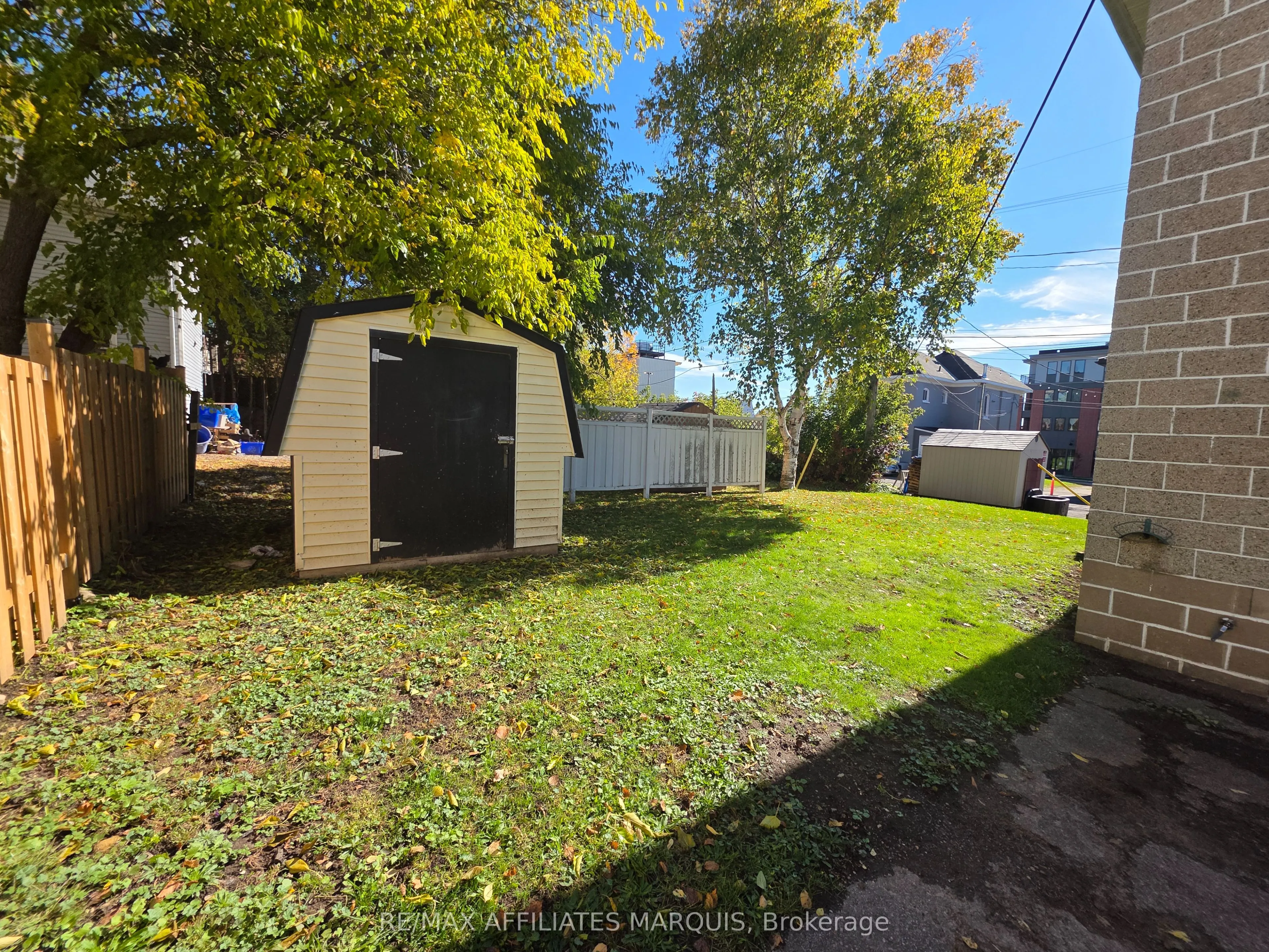 17 MAPLE Avenue N