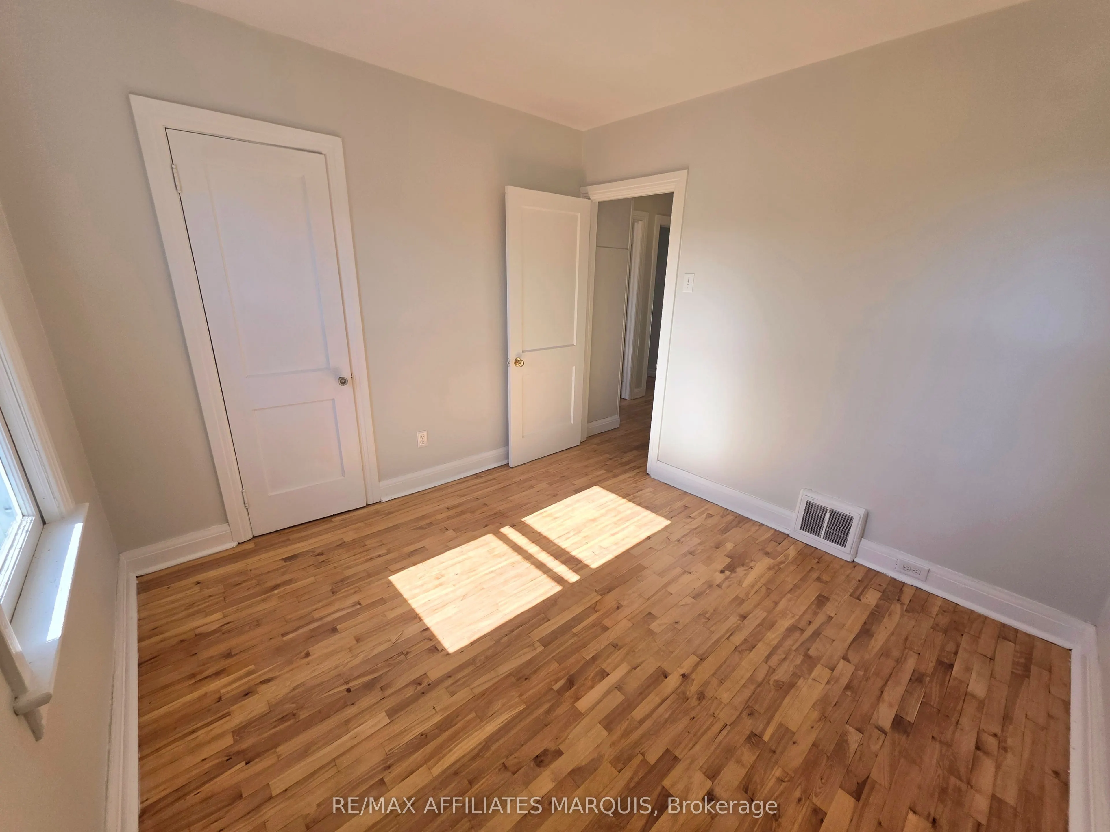17 MAPLE Avenue N