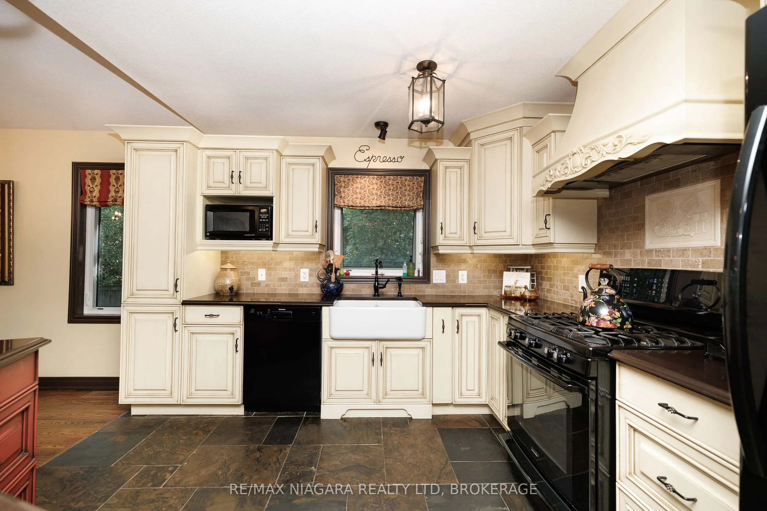 310 Ridge Road S #10