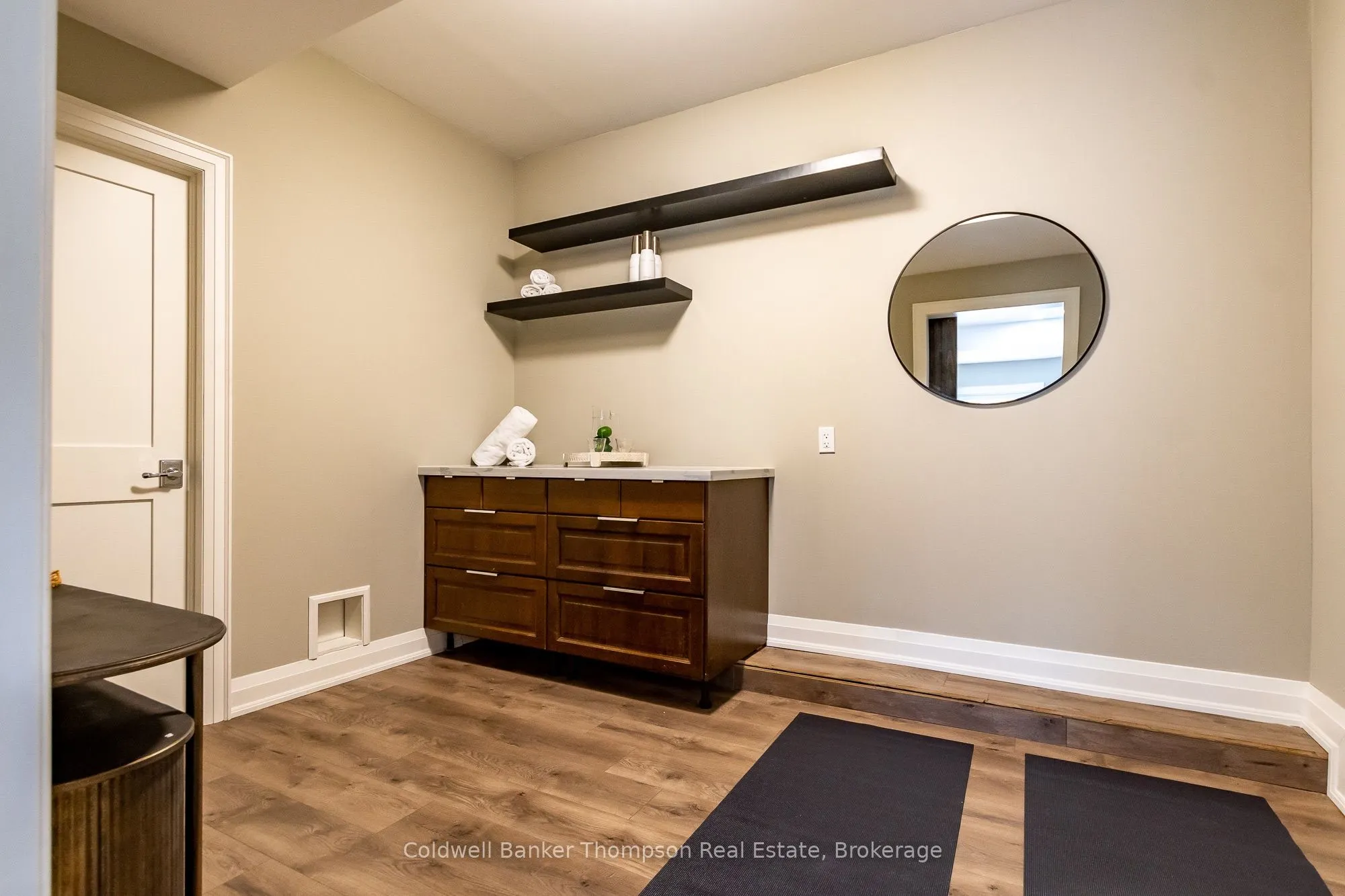 1183 Walker's Glenn Crescent