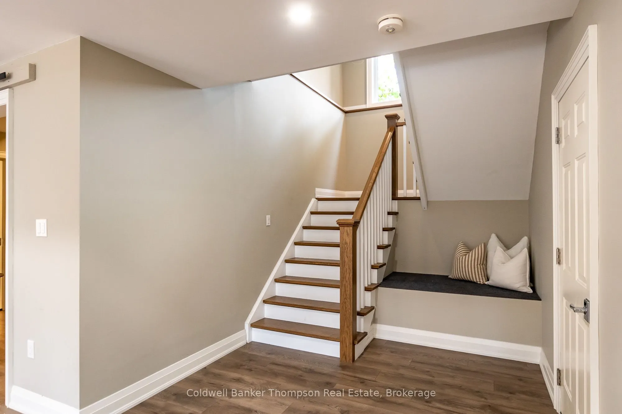 1183 Walker's Glenn Crescent