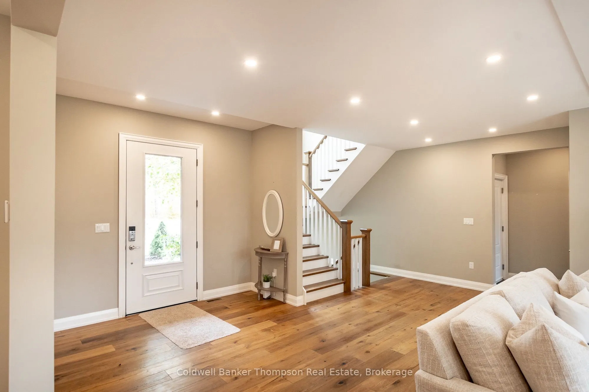 1183 Walker's Glenn Crescent