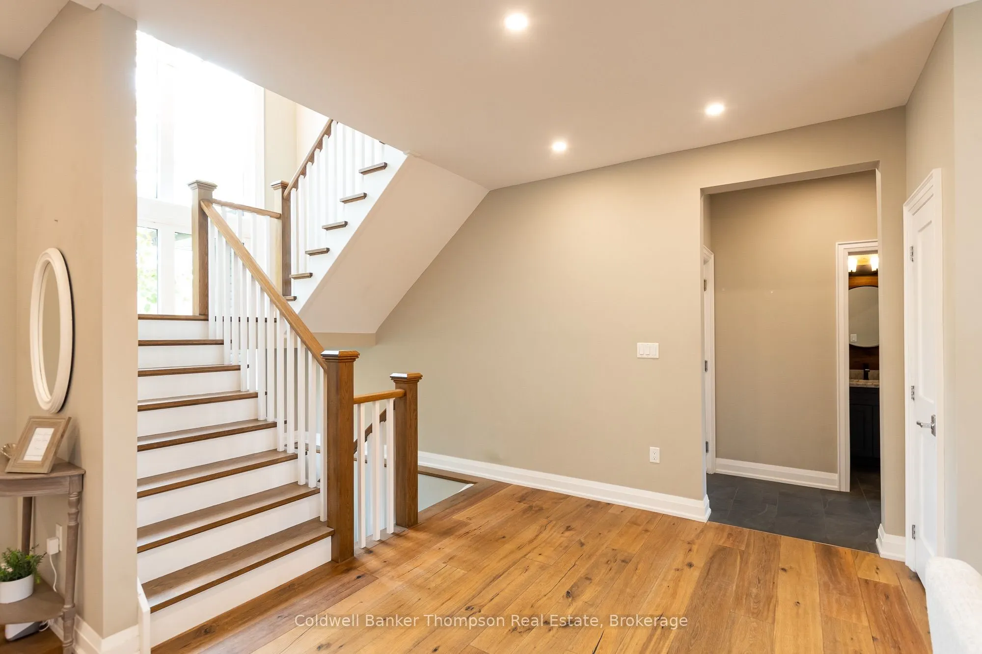 1183 Walker's Glenn Crescent