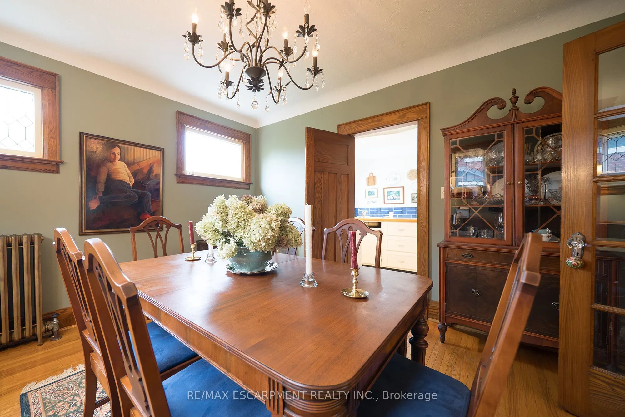 354 West Street W