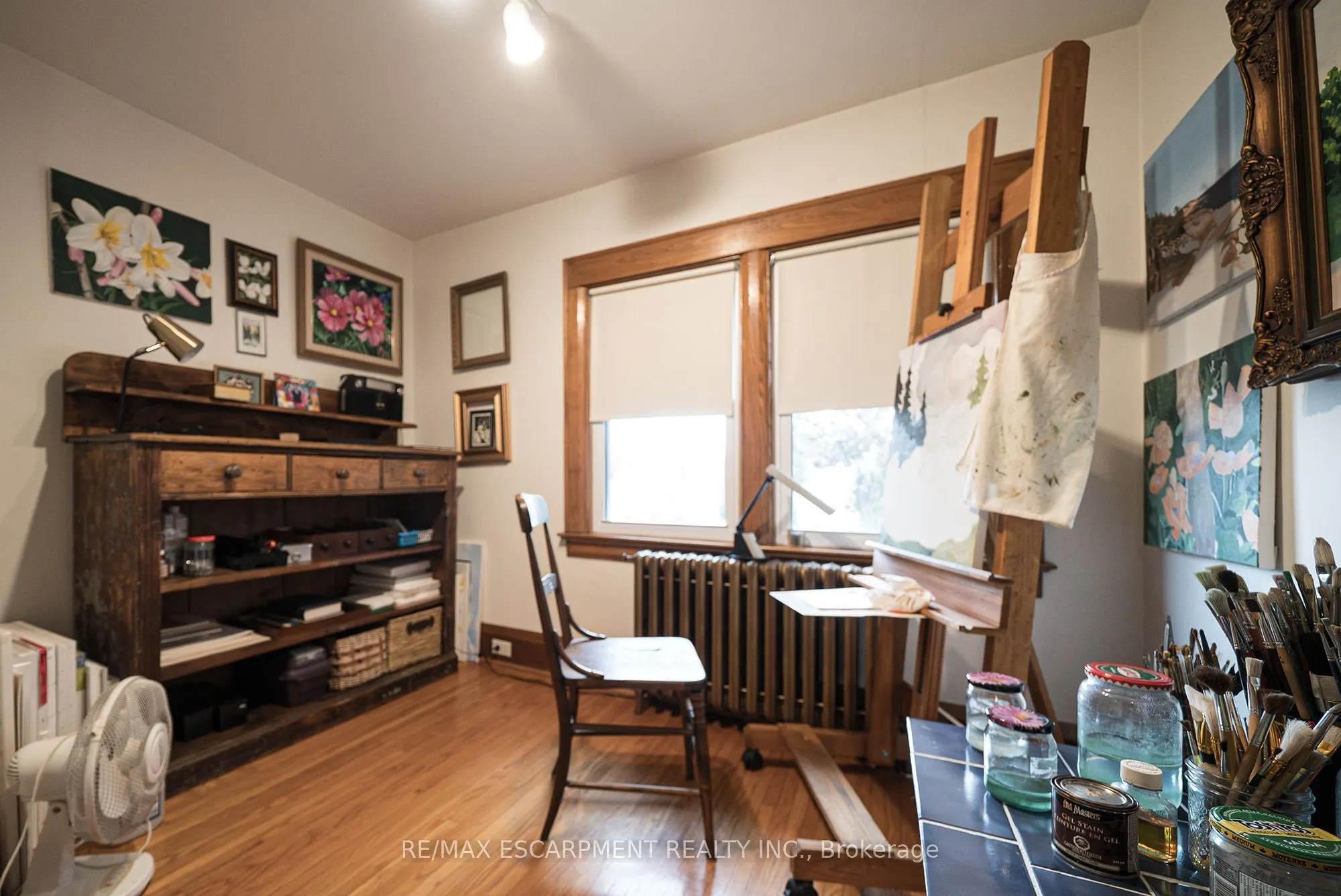354 West Street W