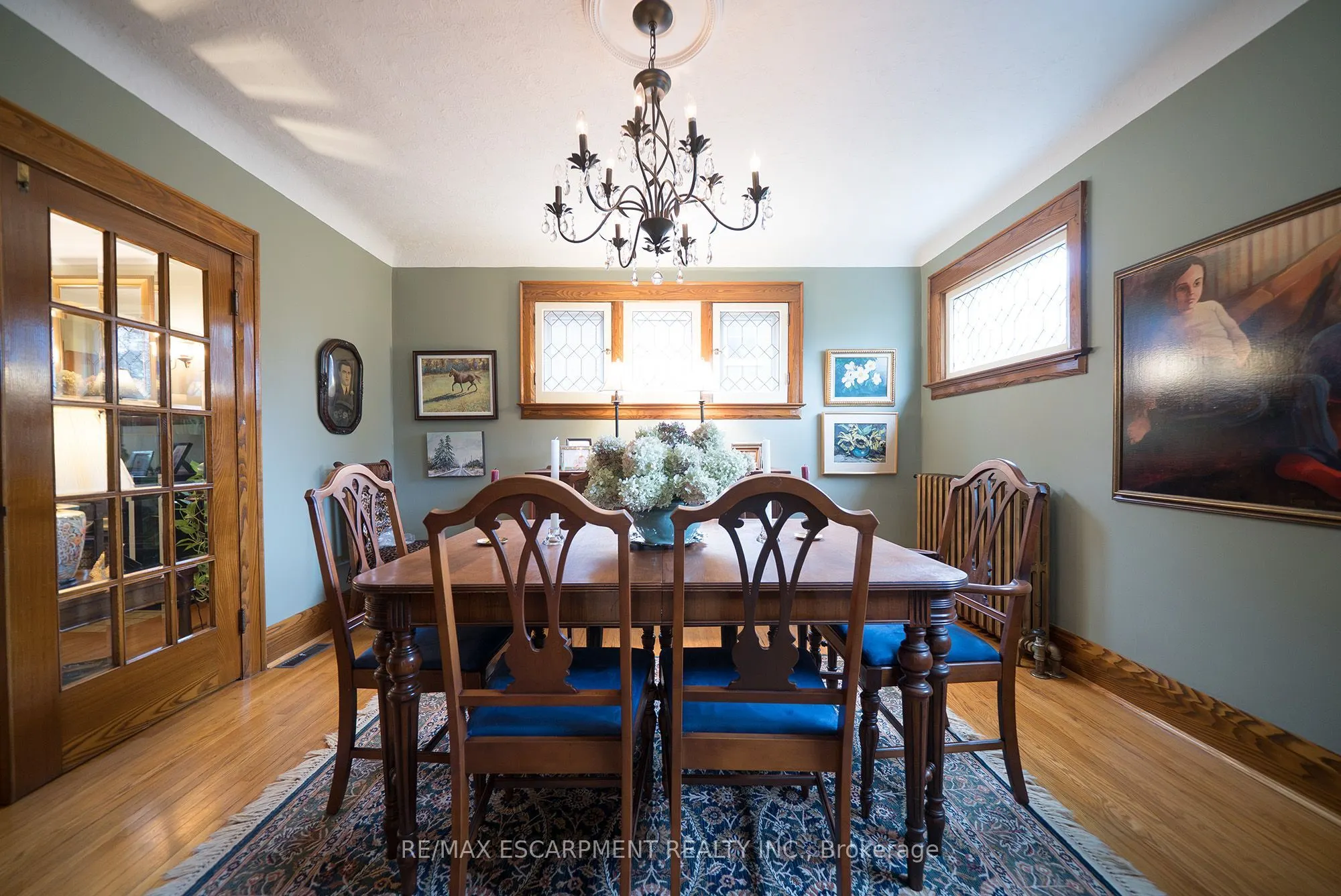 354 West Street W