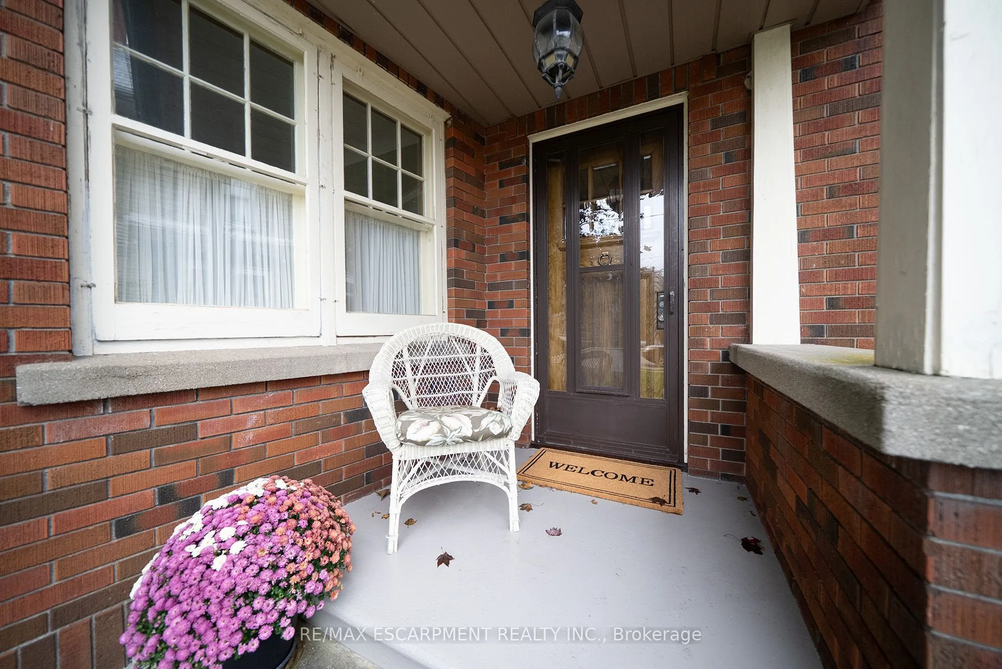 354 West Street W