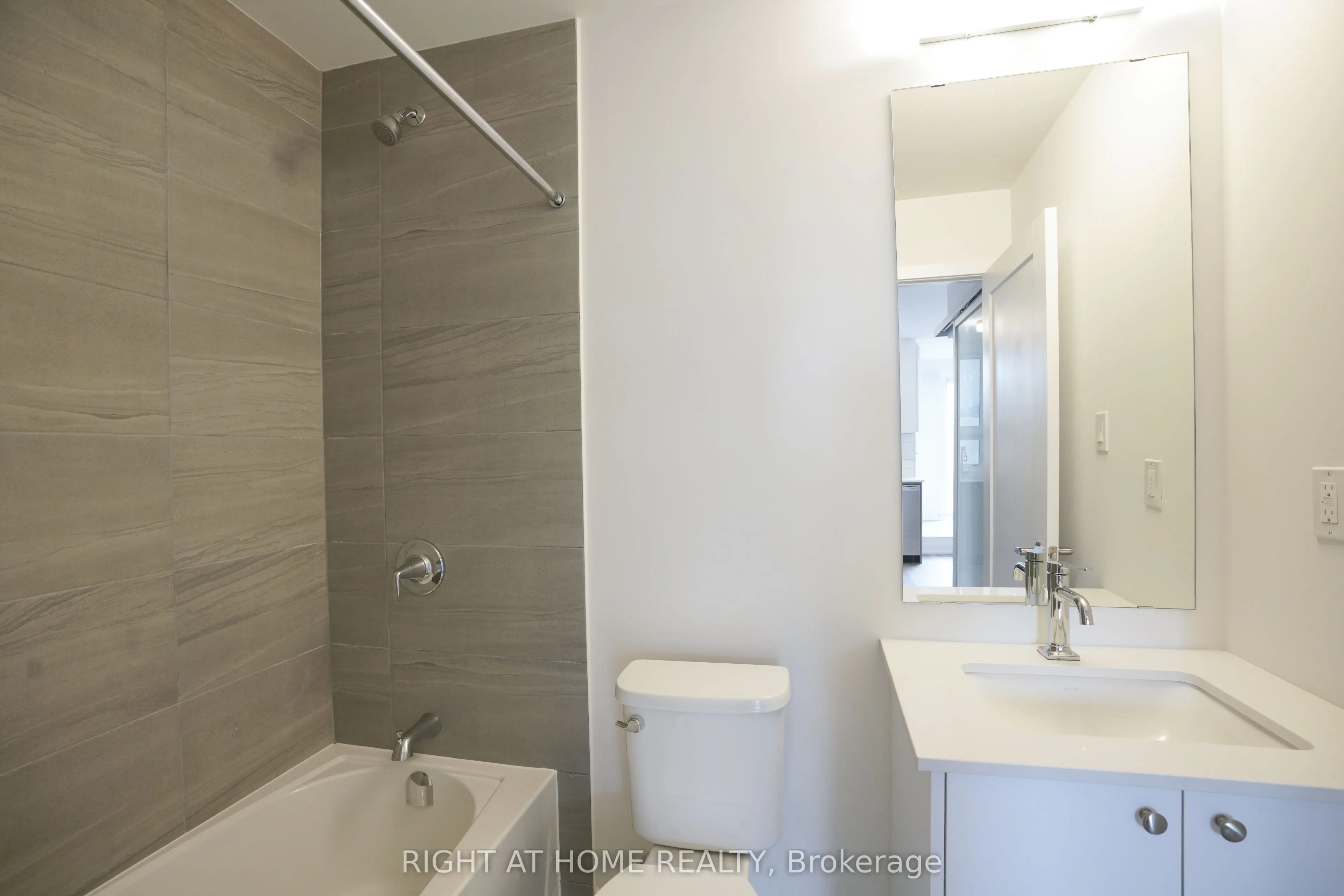 25 Palace St Street #Q8