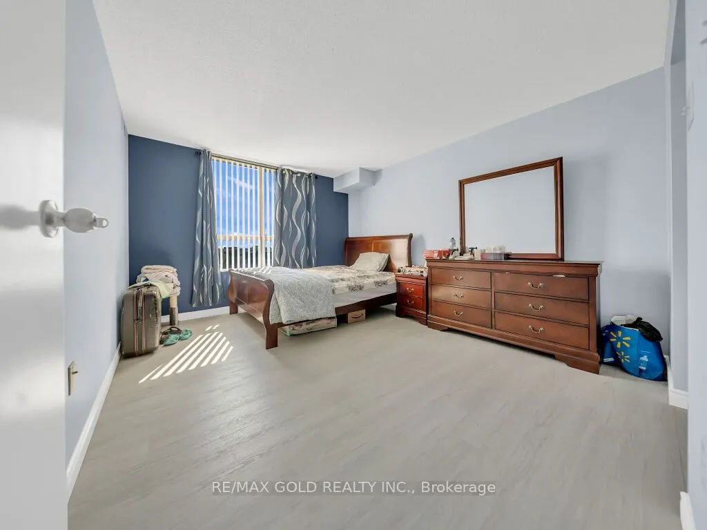 30 Blue Springs Drive #611