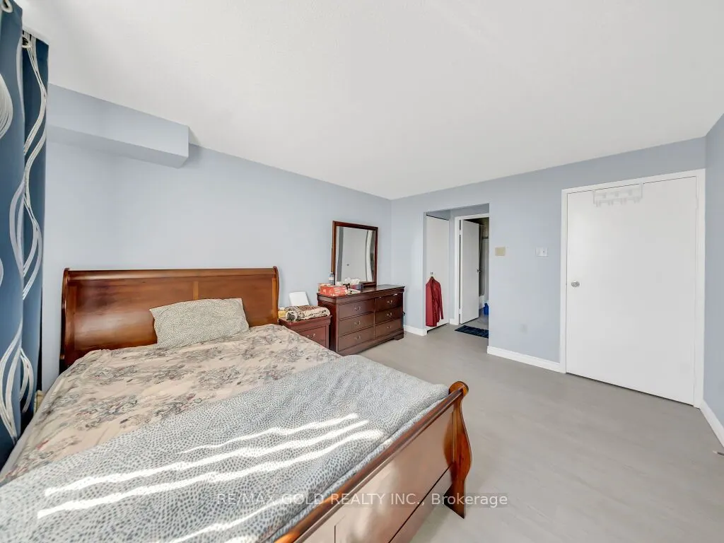 30 Blue Springs Drive #611