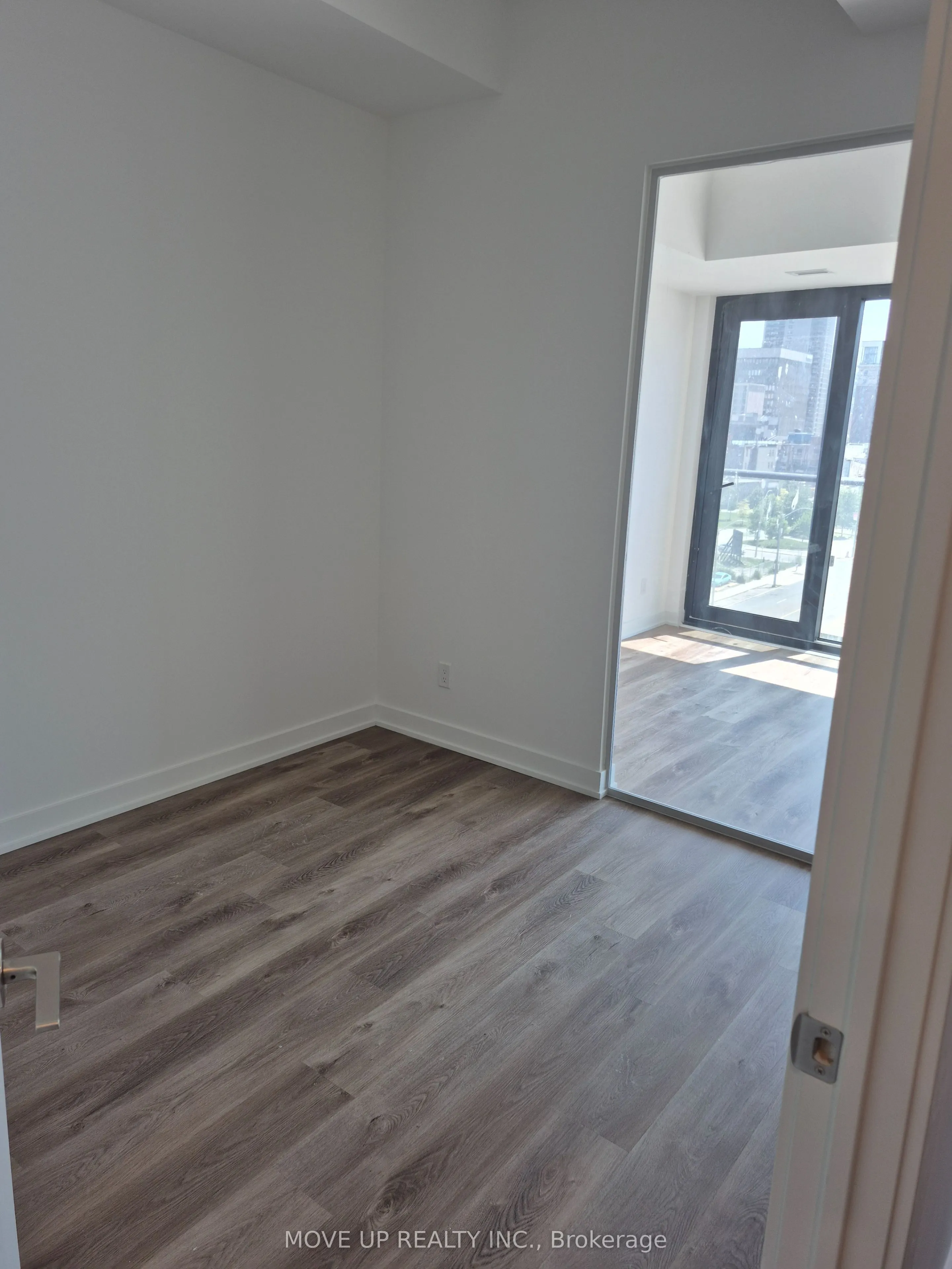 91 John Street N #707