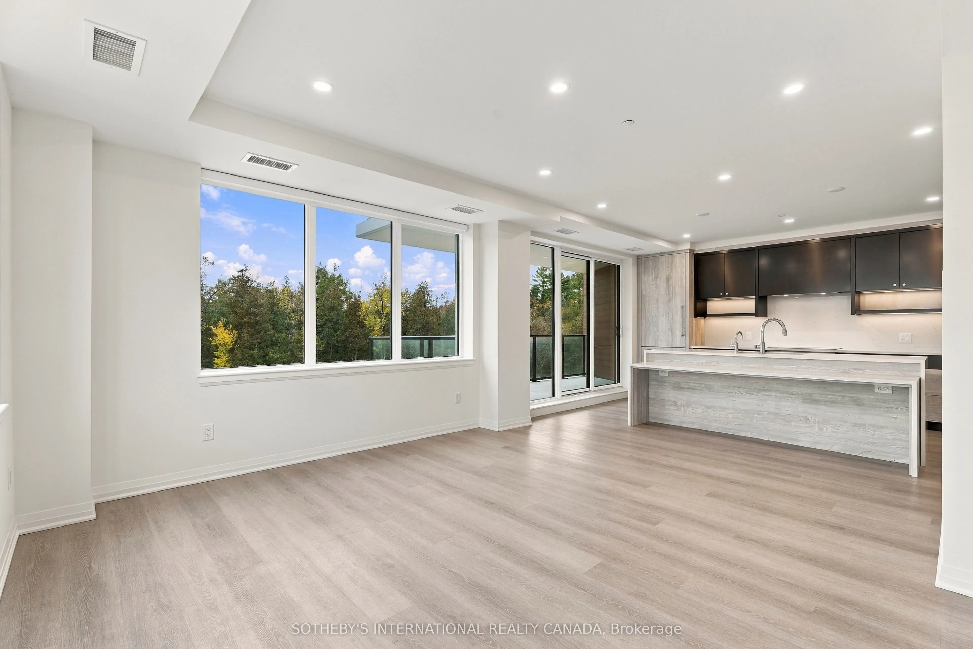 6523 Wellington Road 7 #201