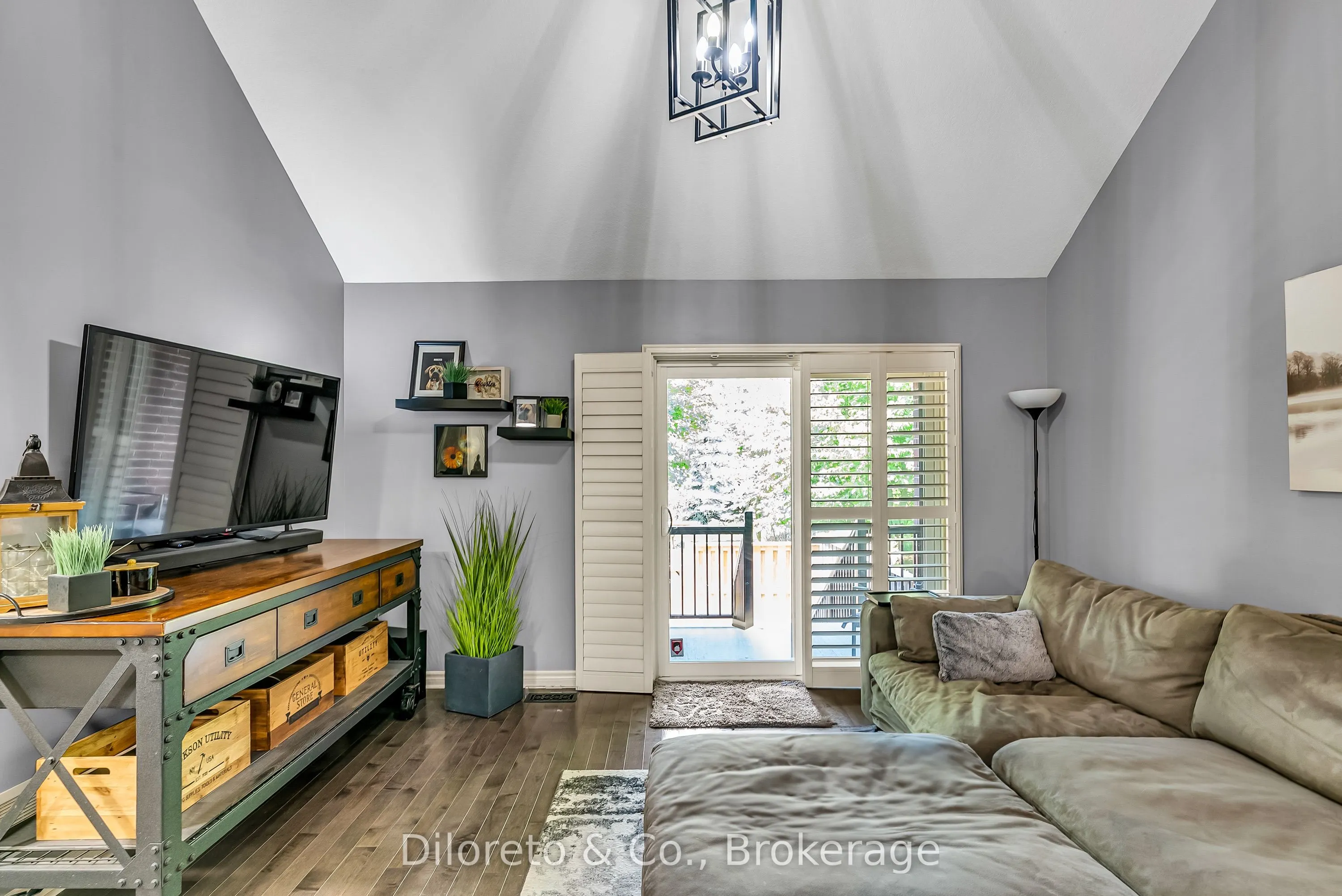 12 Annmoore Crescent #19