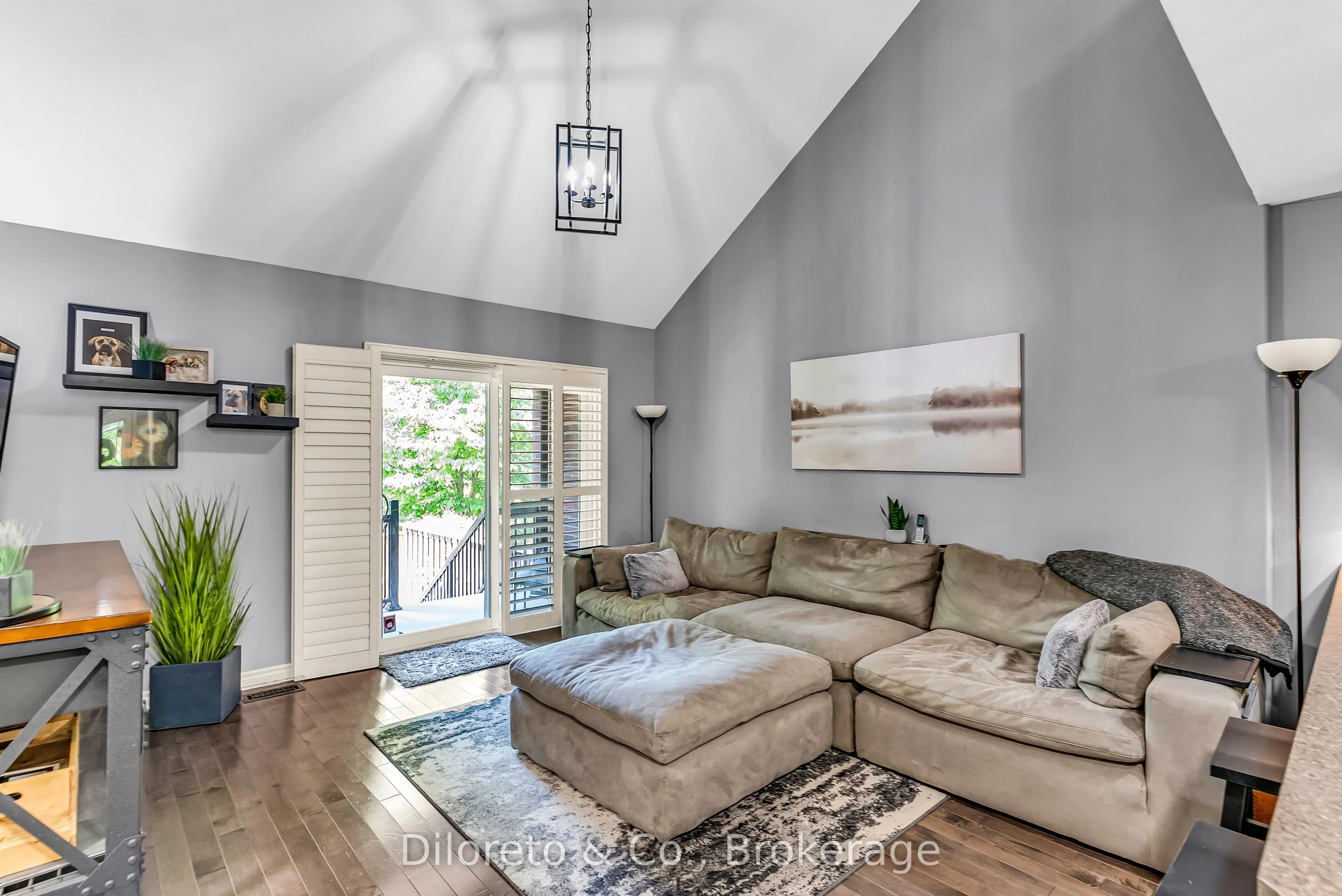 12 Annmoore Crescent #19