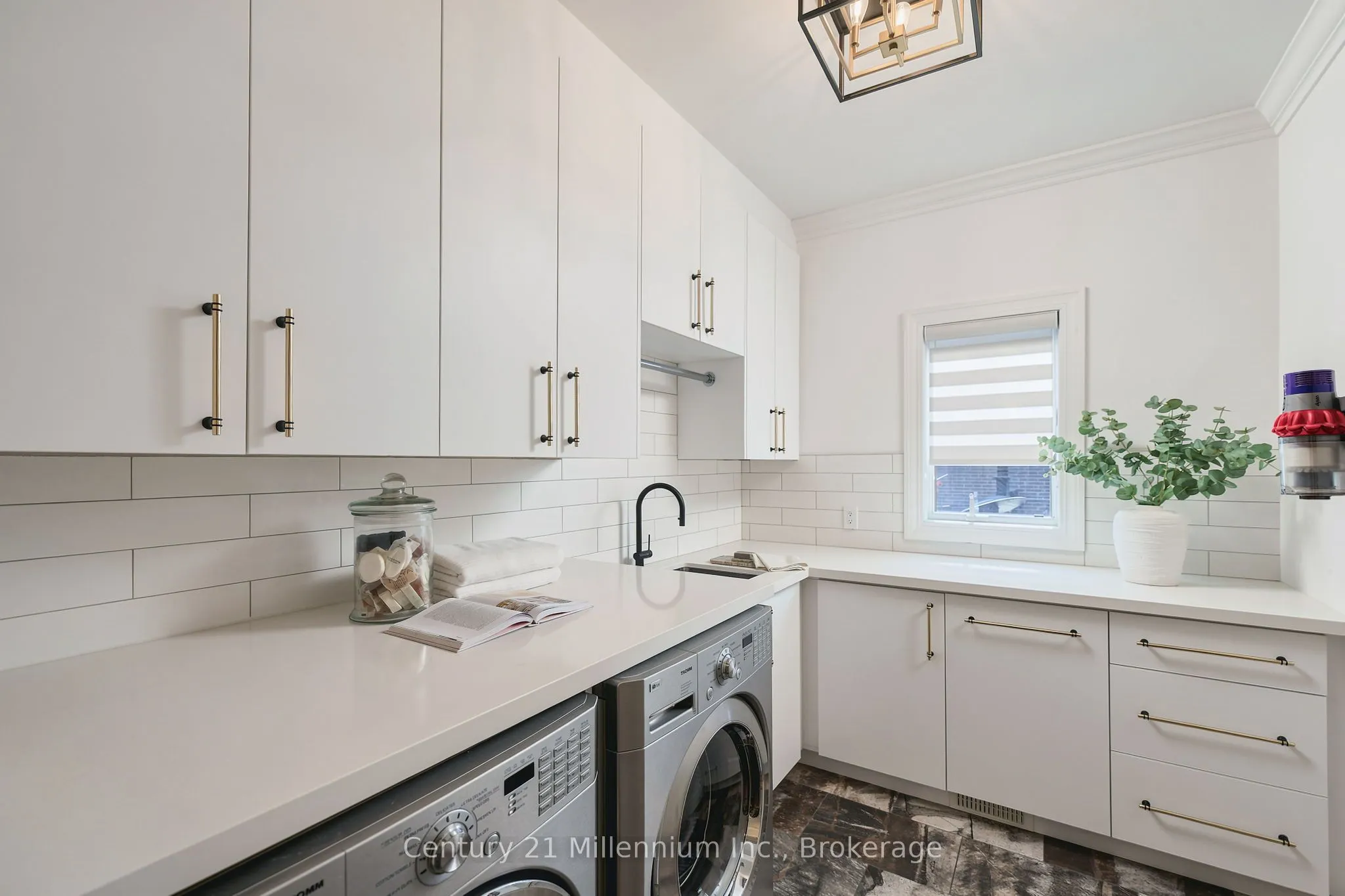 129 Blueski George Crescent
