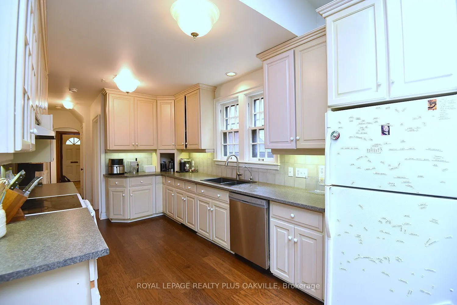 1236 King Street W