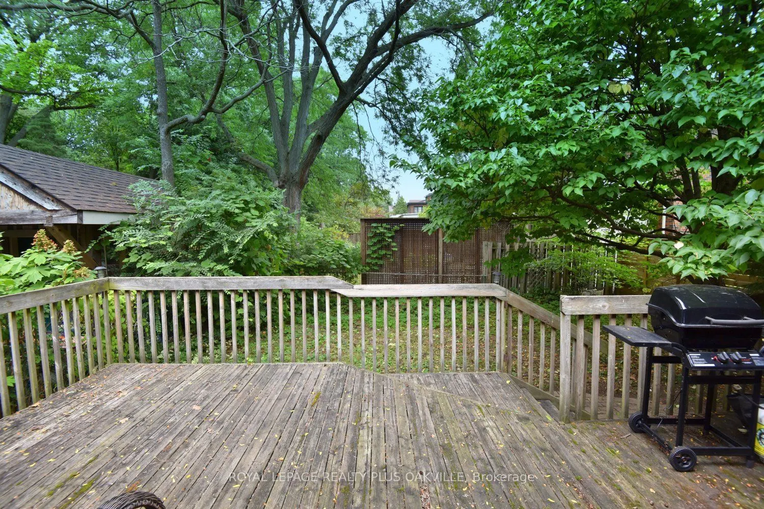 1236 King Street W