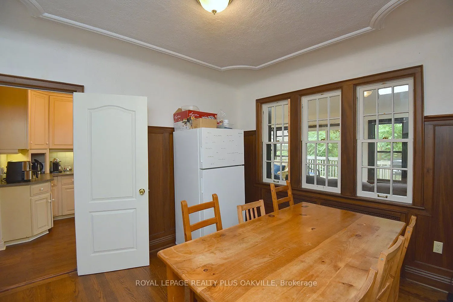 1236 King Street W