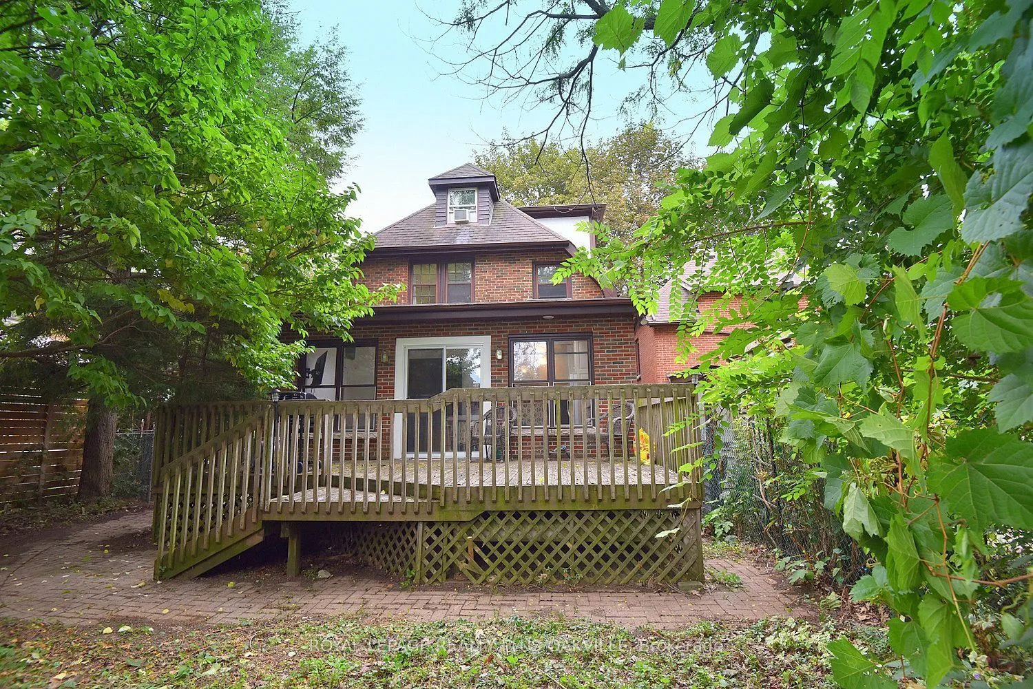 1236 King Street W