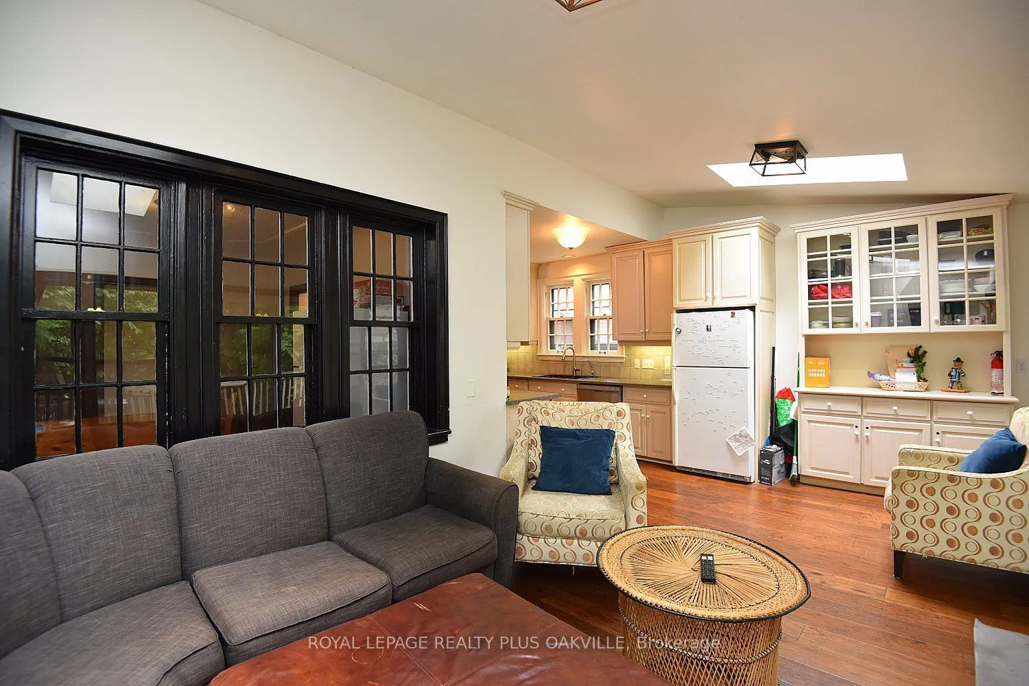 1236 King Street W