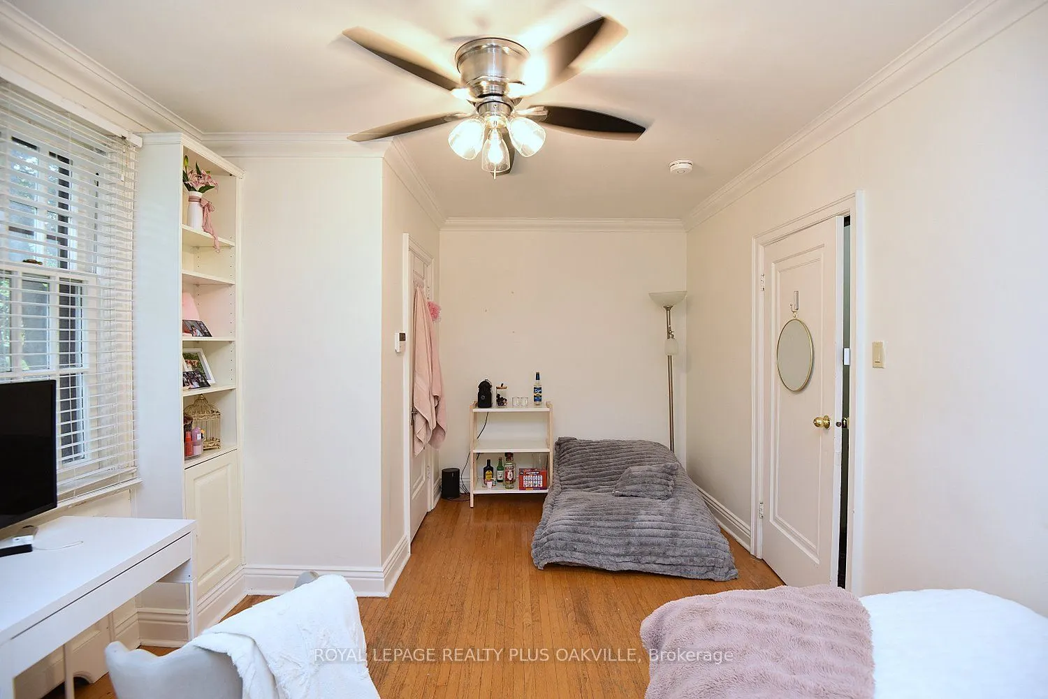 1236 King Street W
