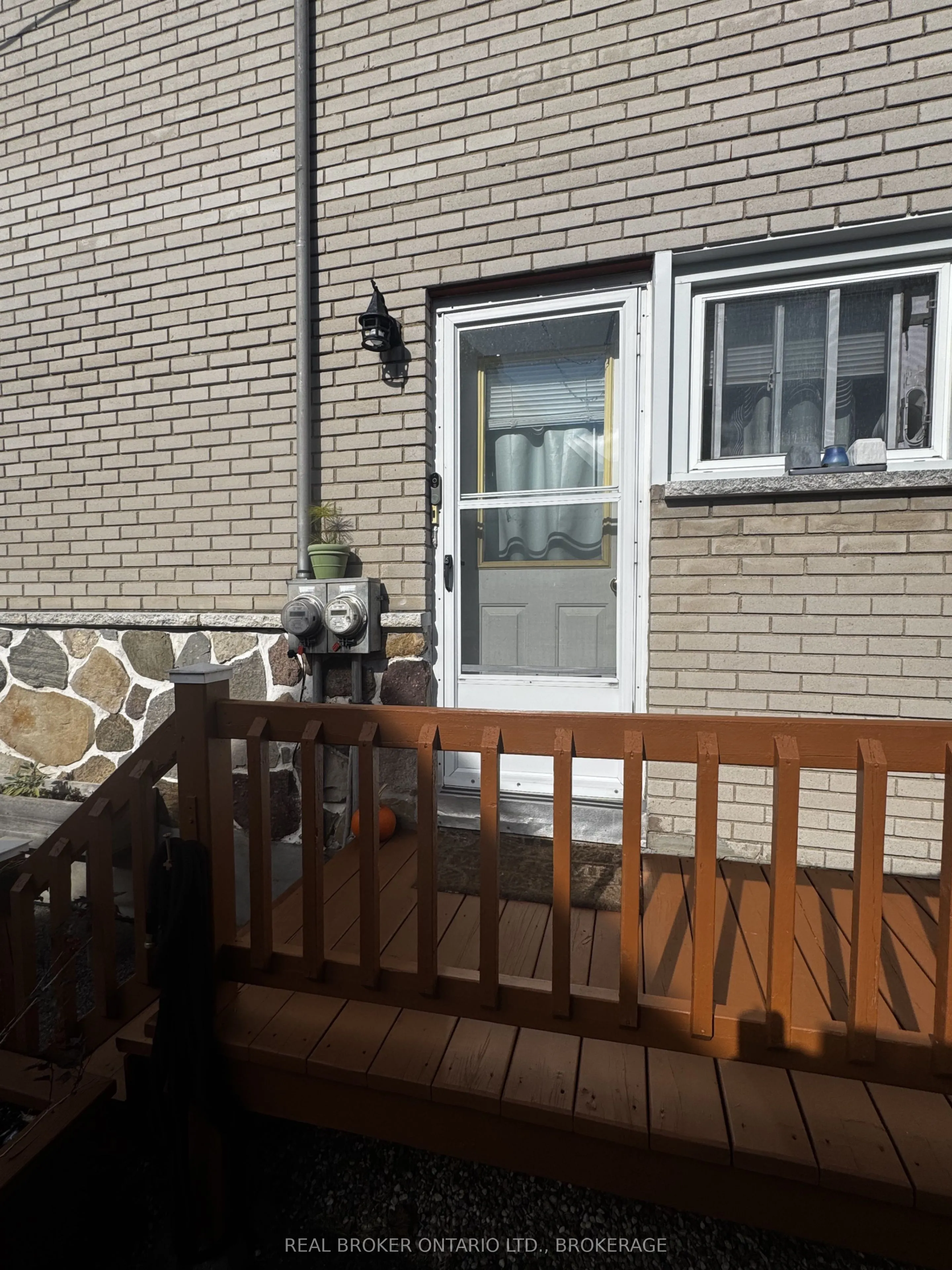 232 EAST BOUNDARY Road