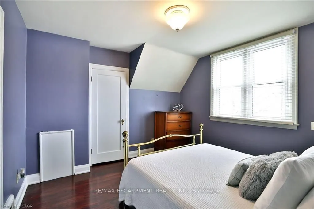 78 CAMERON Avenue S