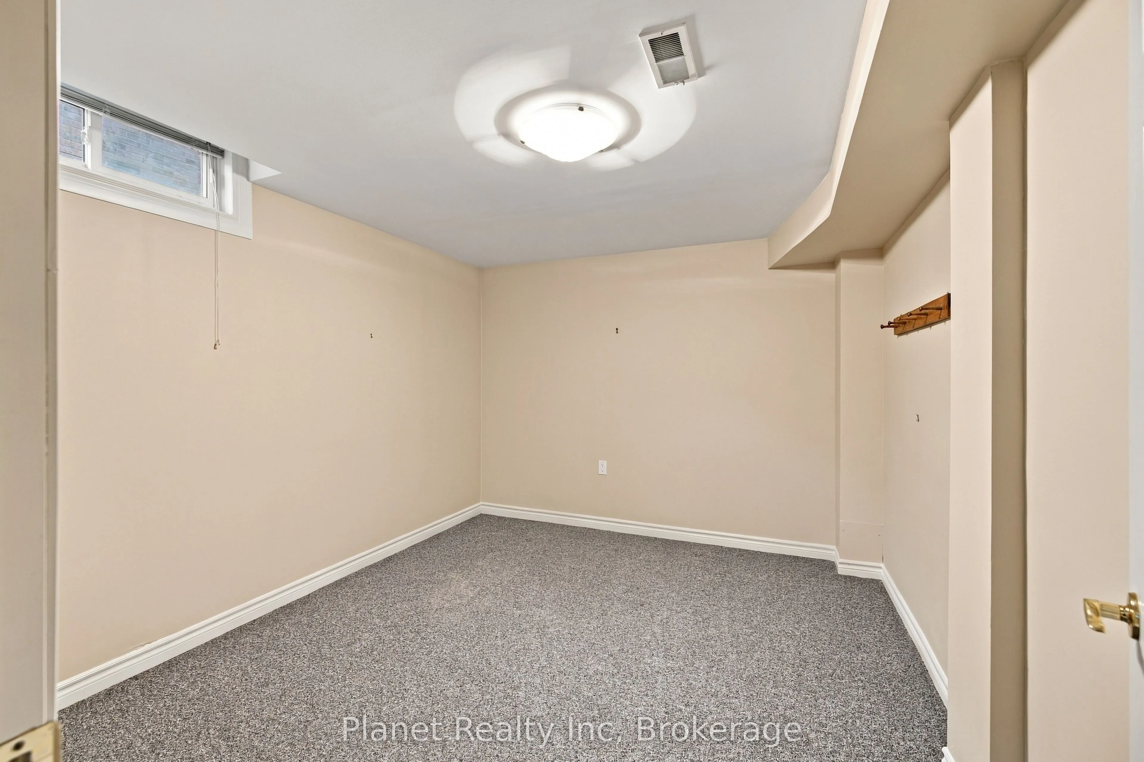 4 Ashcroft Court #0