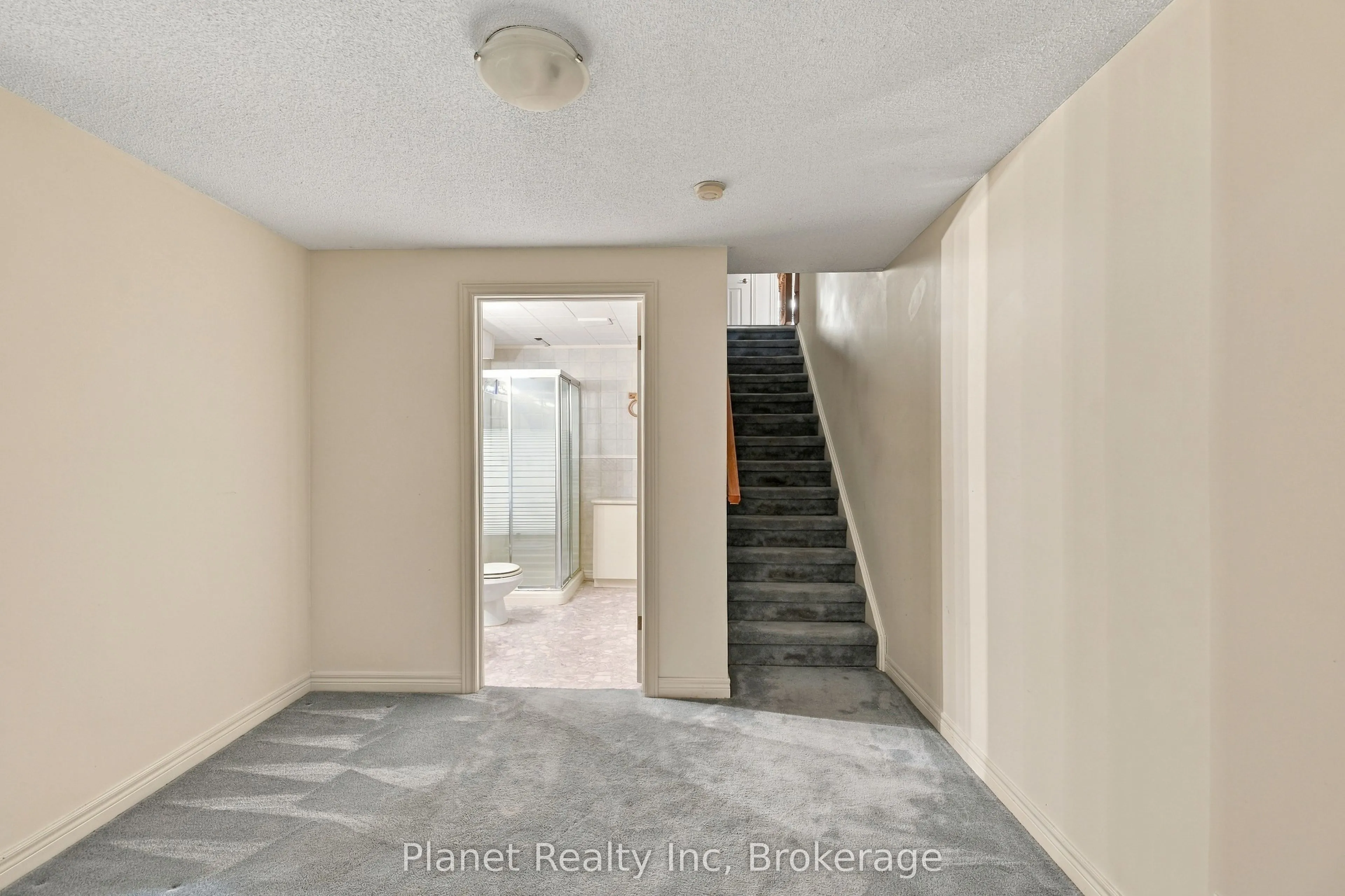 4 Ashcroft Court #0