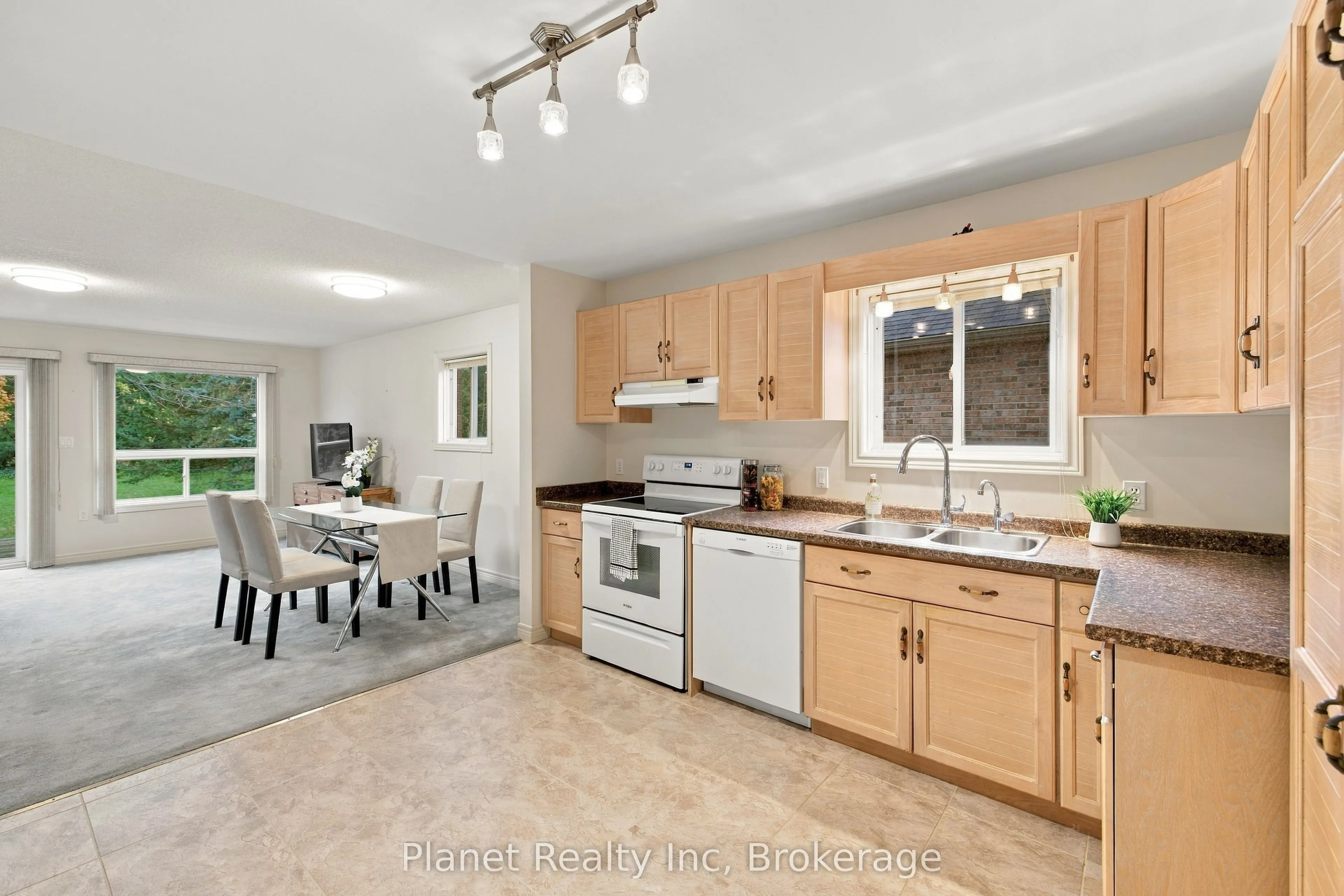 4 Ashcroft Court #0