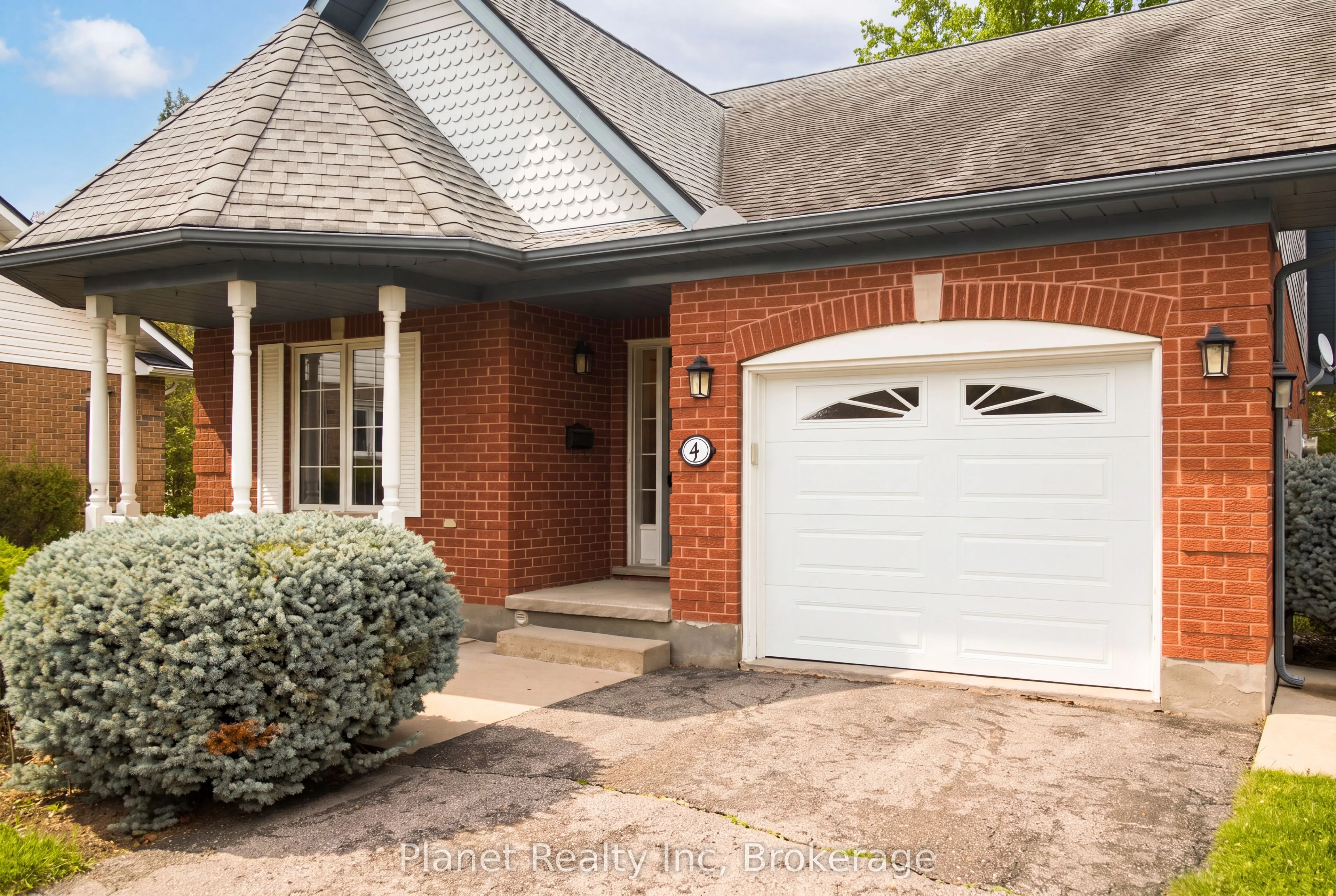 4 Ashcroft Court #0