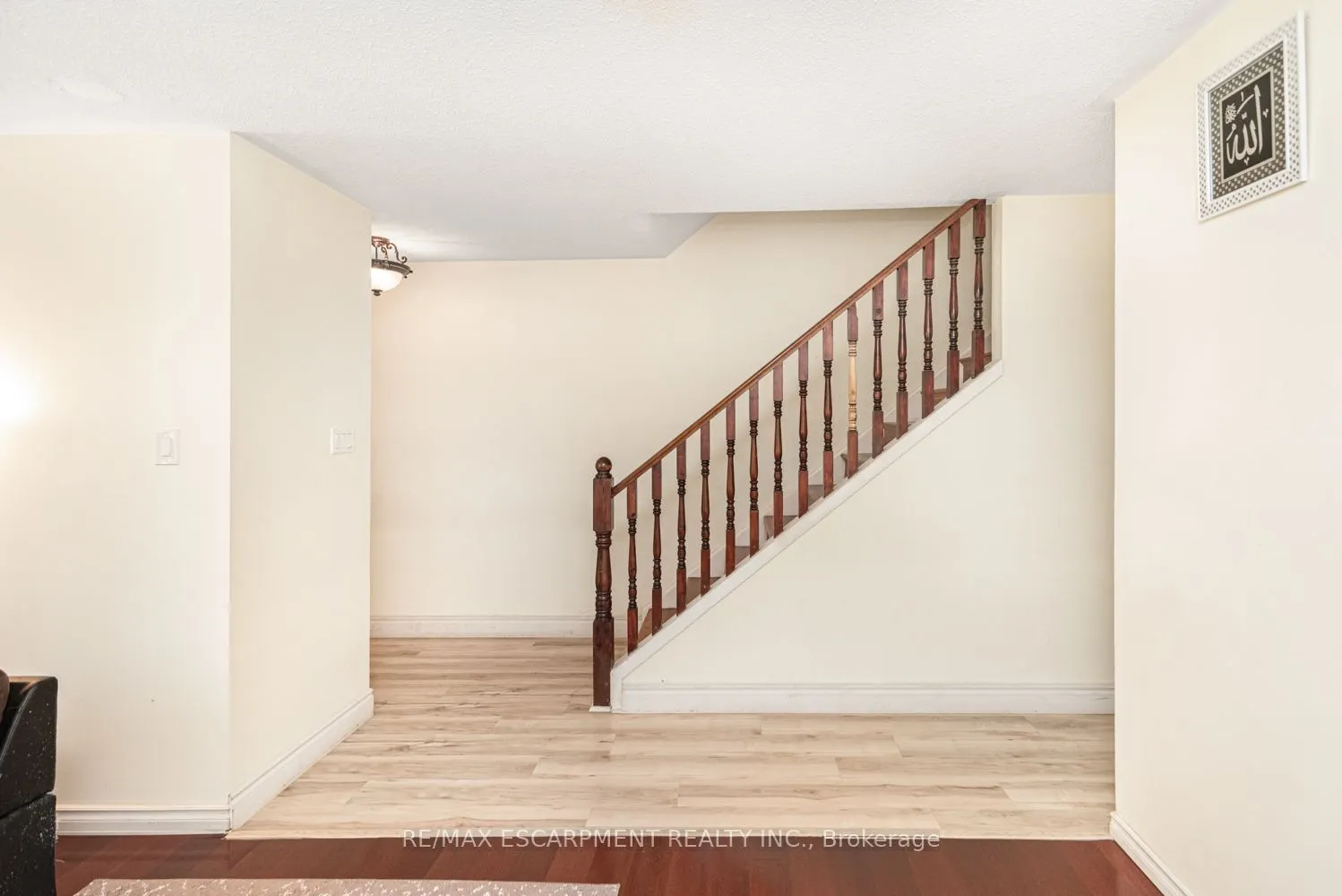 2700 Barton Street E #5